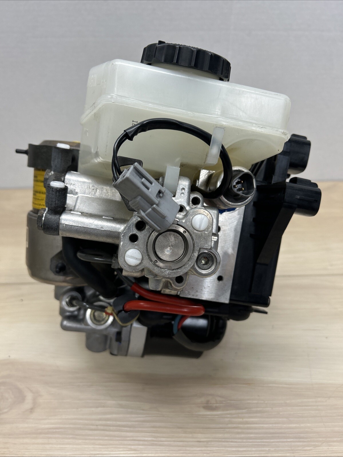 For 2002-2010 Lexus SC430 ABS Anti Lock Brake Pump Booster Master Cylinder