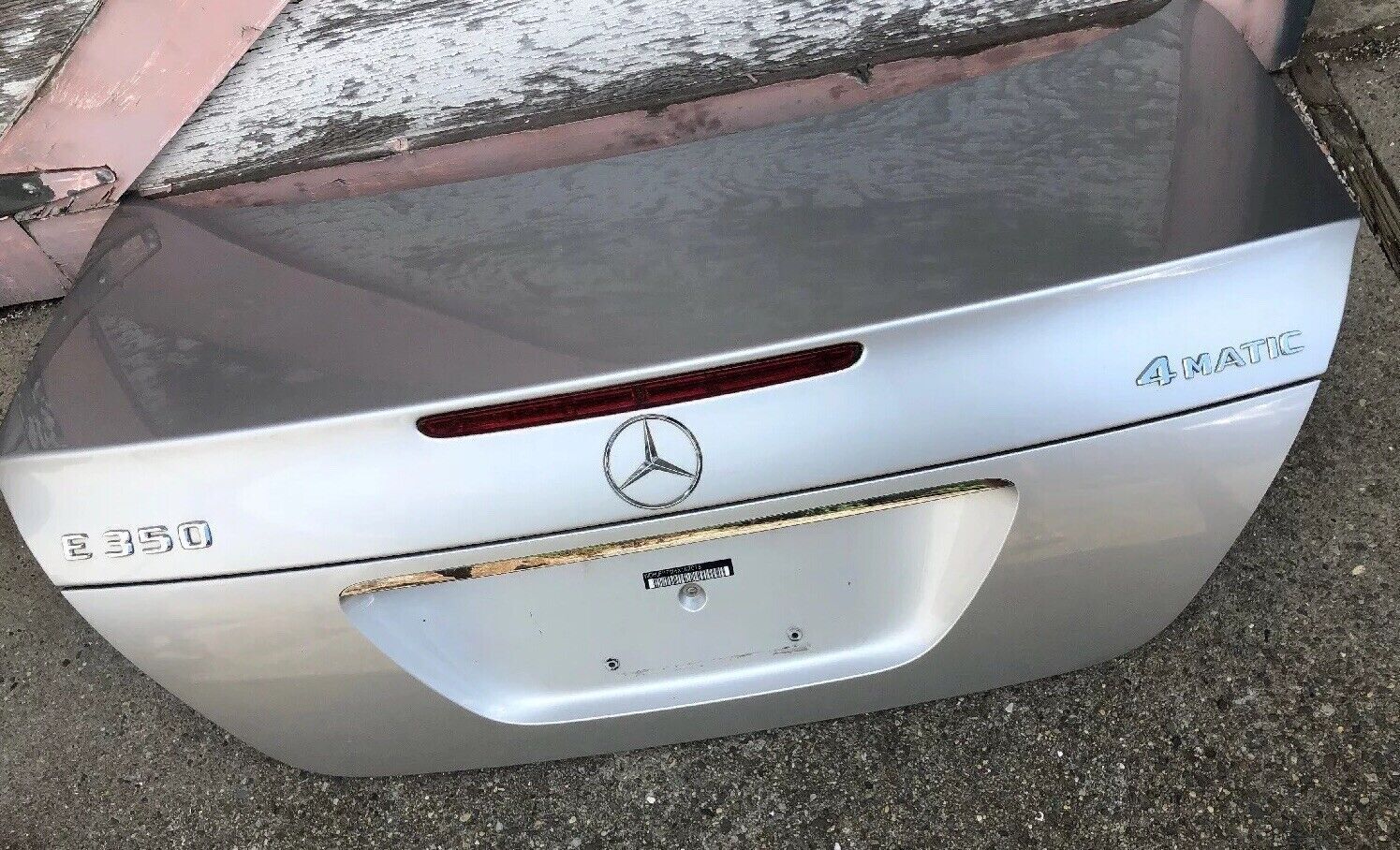 03-09 MERCEDES W211 E320 E500 E350 E55 E280 E550 E300 TRUNK LID SHELL Assembly