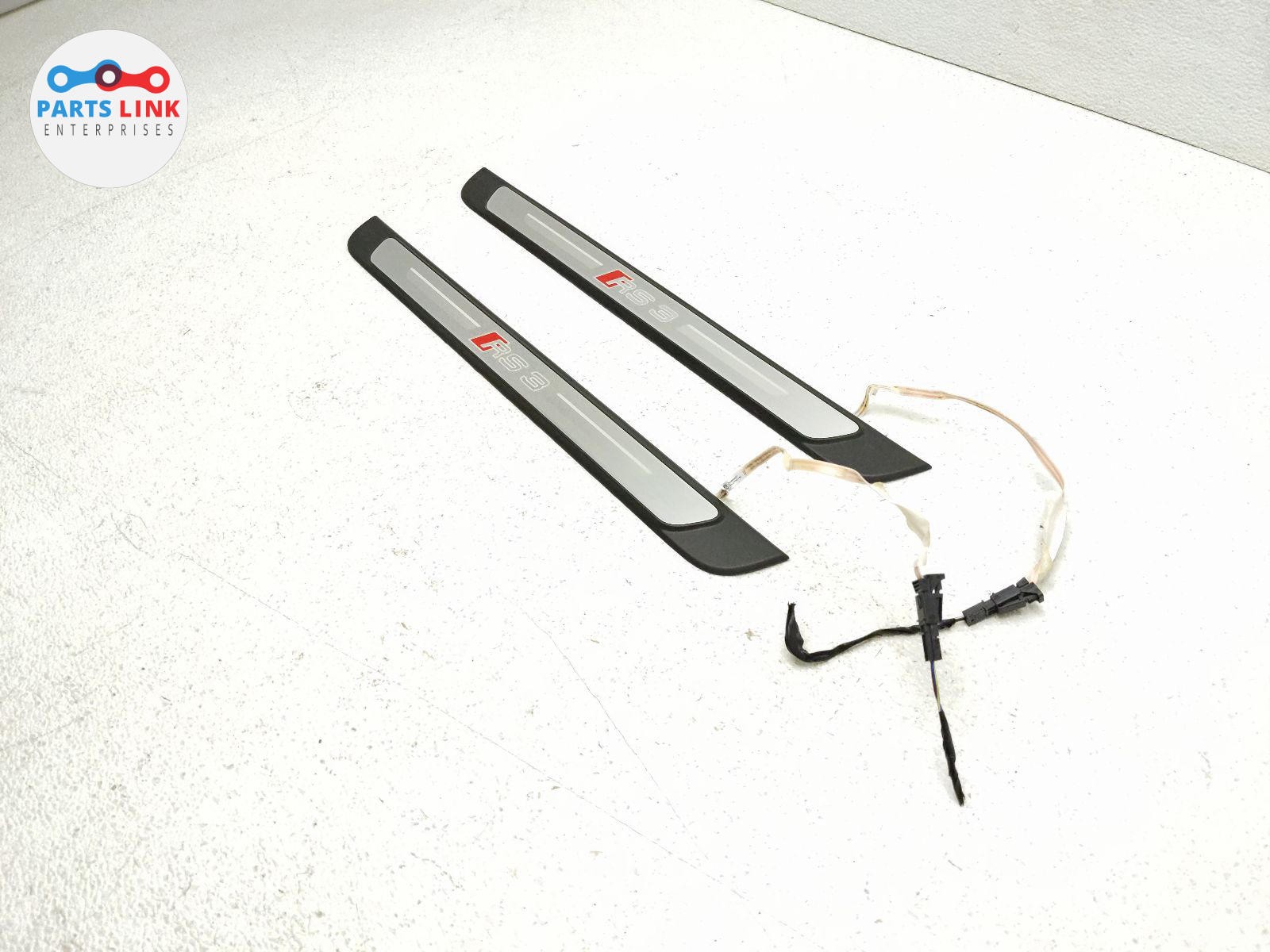 2022-23 AUDI RS3 FRONT DOOR SCUFF SILL STEP TRIM PLATE COVER SET ILLUMINATED 8Y