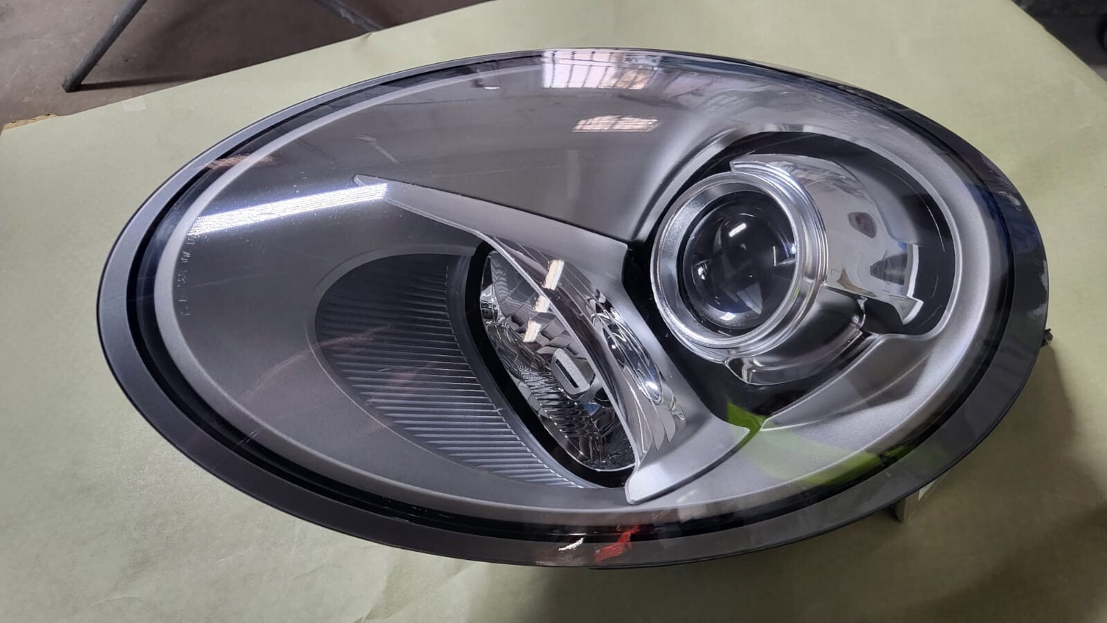 2012 _\'2018 PORSCHE 911 CARRERA S CARRERA 991  headlamps Headlights   (LEFT)