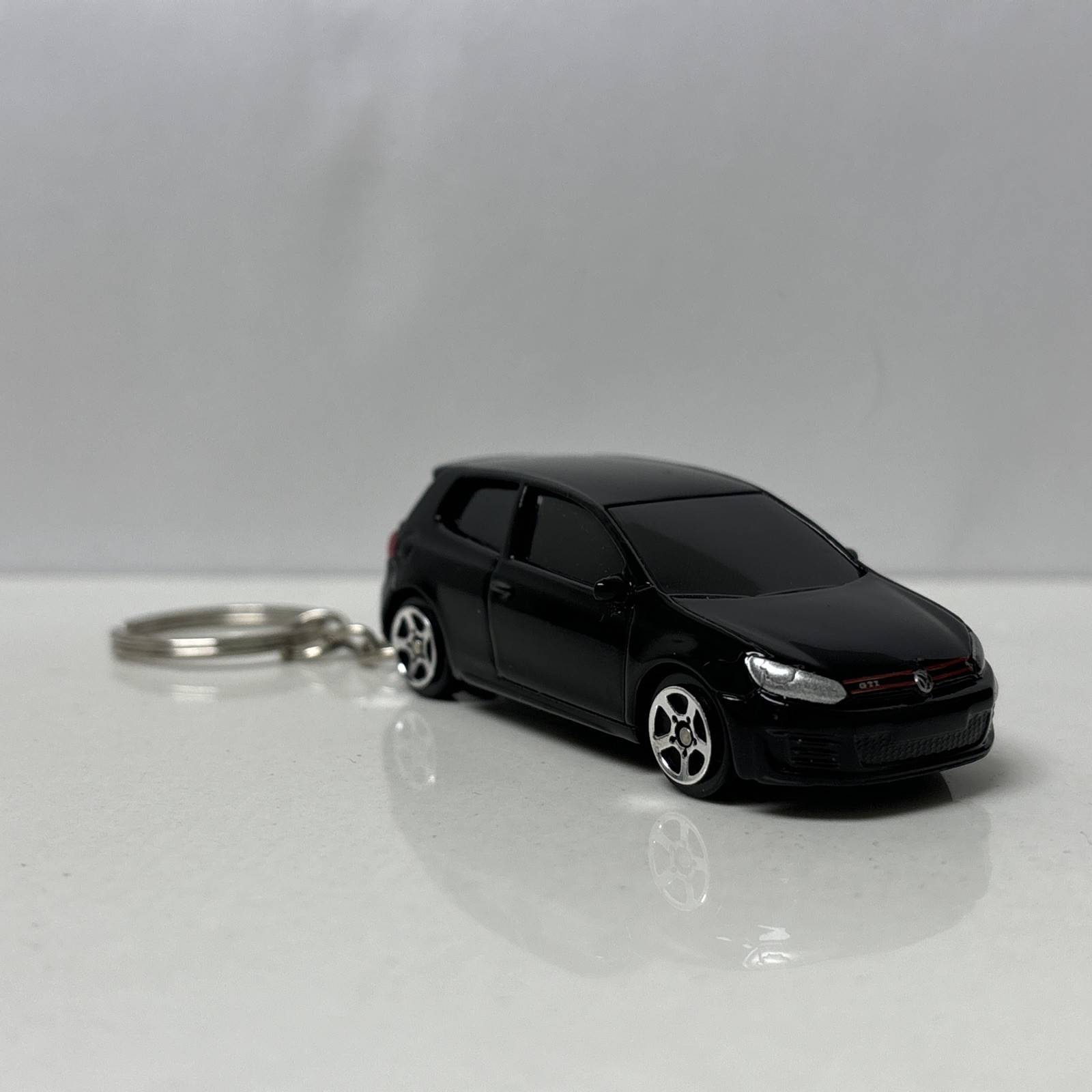 RARE KEY CHAIN BLACK VOLKSWAGEN GOLF GTI MK6 CUSTOM LIMITED EDITION 2010-2014 RARE KEY CHAIN BLACK VOLKSWAGEN GOLF GTI MK6 CUSTOM LIMITED EDITION 2010-2014