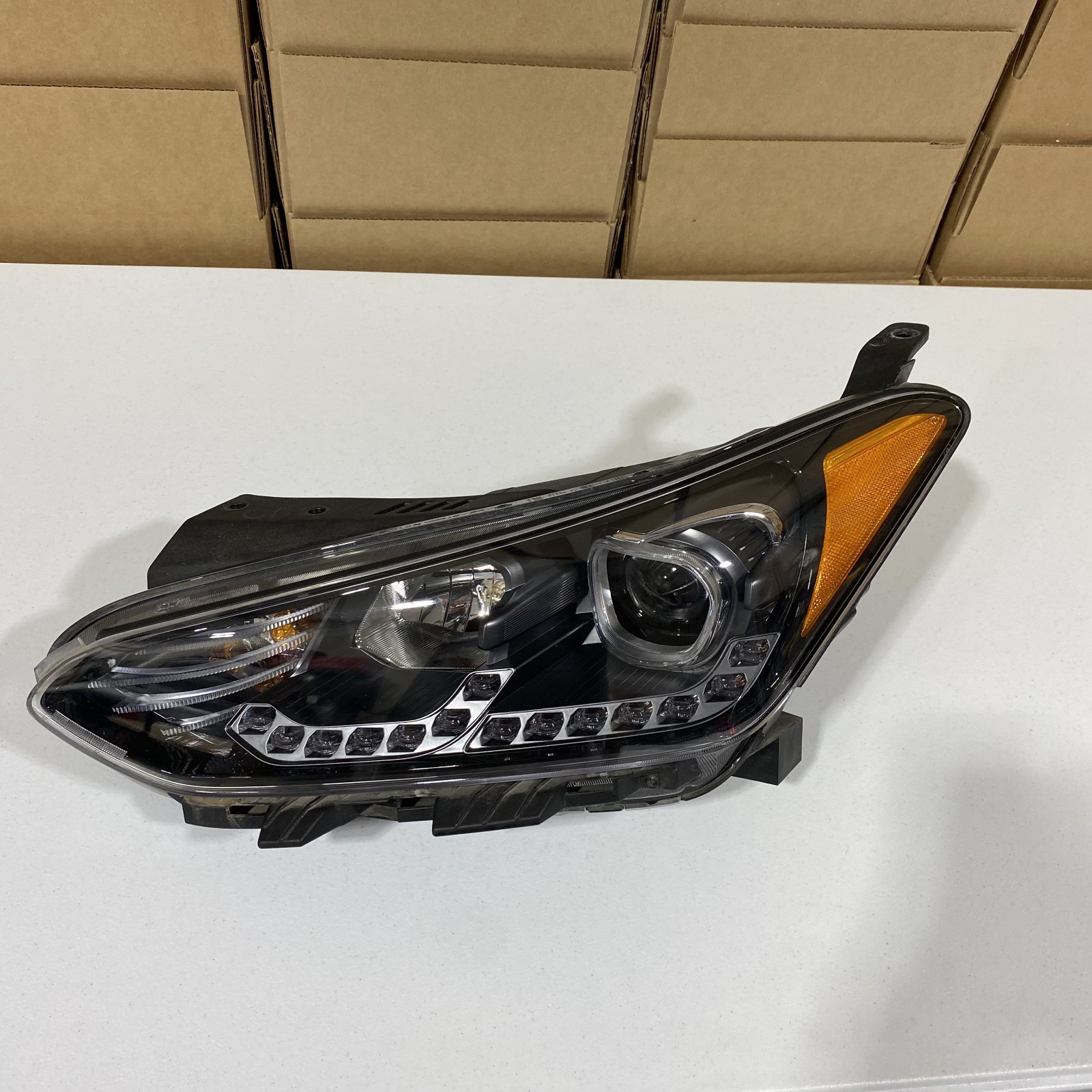 Mint 2019-2022 Hyundai Veloster N Left LH Driver Side LED DRL Headlight OEM Mint 2019-2022 Hyundai Veloster N Left LH Driver Side LED DRL Headlight OEM