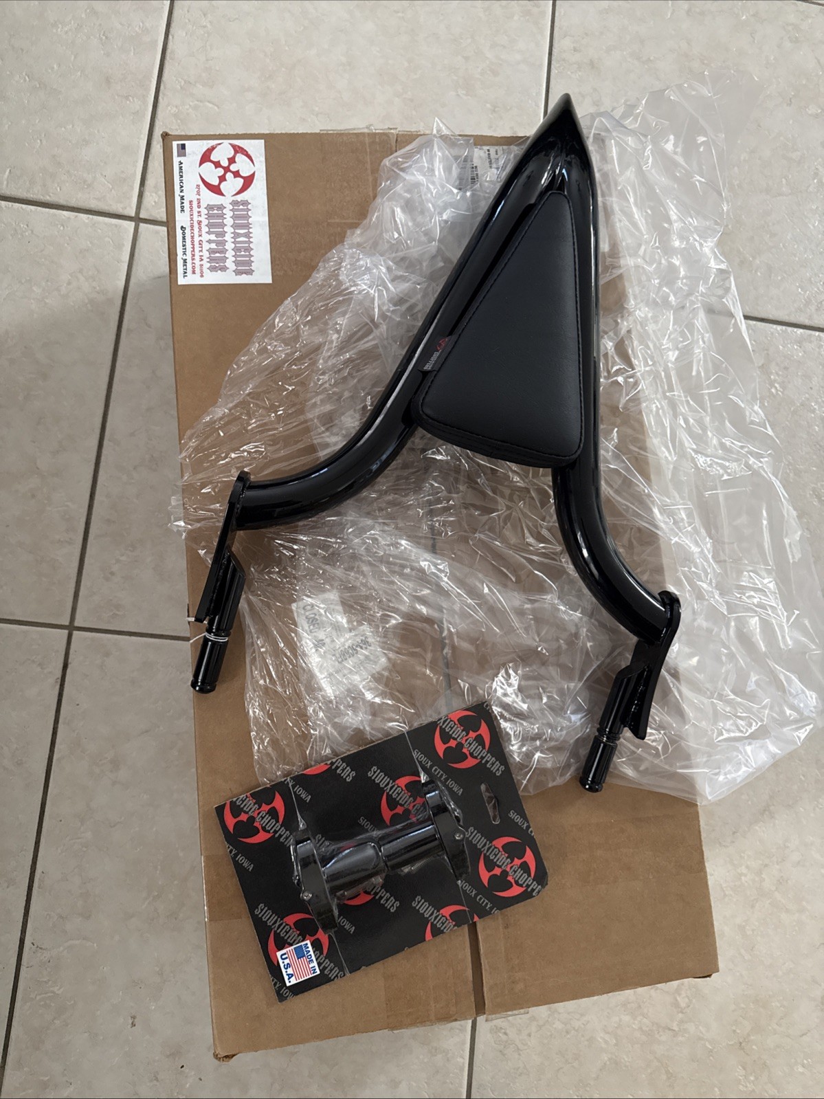Siouxicide Choppers RG3 Freewheeler Excalibur Black Sissybar 16” Short Siouxicide Choppers RG3 Freewheeler Excalibur Black Sissybar 16” Short