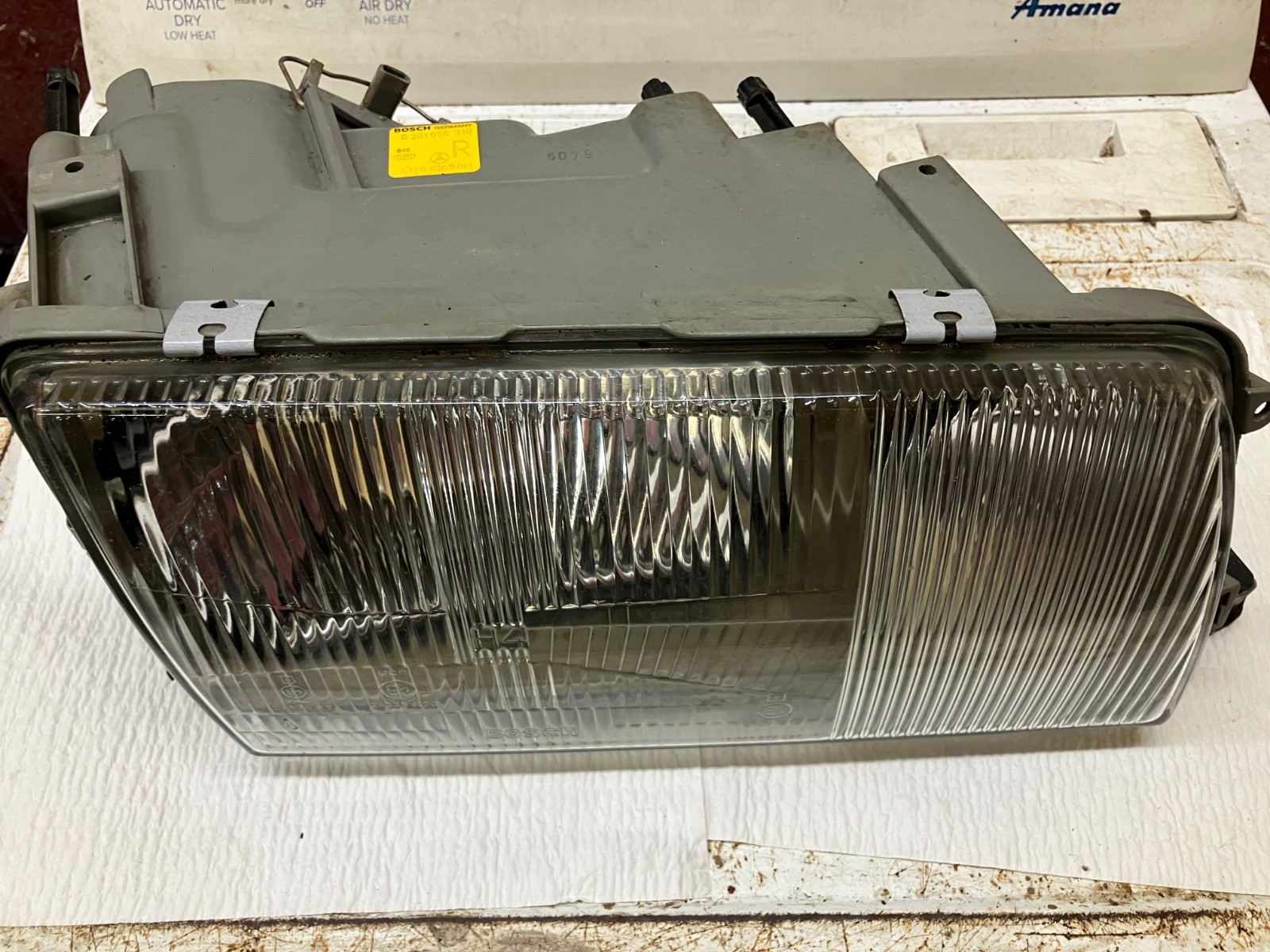 Mercedes W126 RF headlamp Mercedes W126 RF headlamp
