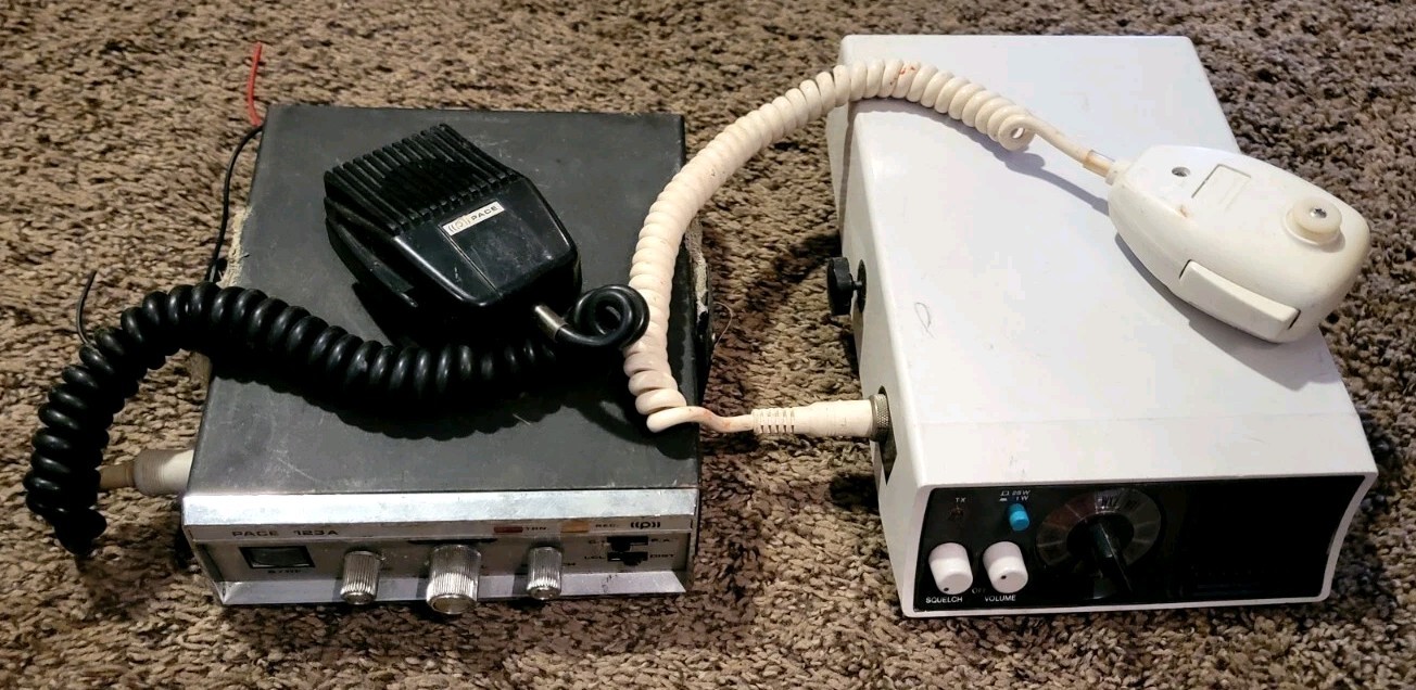 Unimetrics Sea Hawk 25 25W Marine Boat VHF Radio Pace 123A Lot CB Radio Vintage Unimetrics Sea Hawk 25 25W Marine Boat VHF Radio Pace 123A Lot CB Radio Vintage