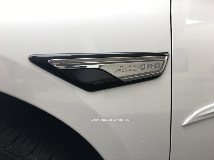 2018-2022 Genuine Honda Accord Black Fender Accent Garnish Emblems 08F59-TVA-111