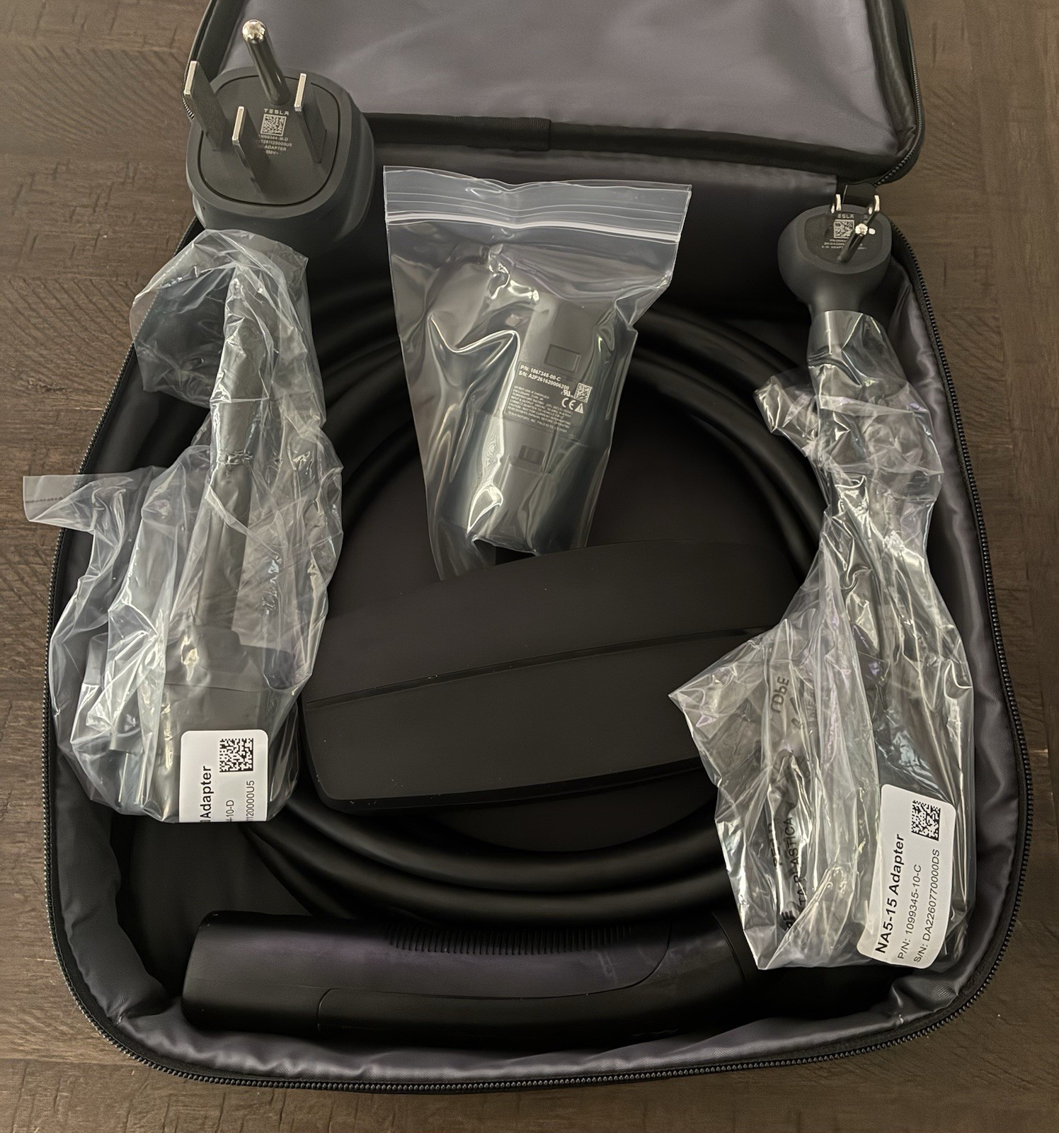 Tesla Model Y 3 S X Charger Gen 3 Mobile EV charging Cable kit OEM Cybertruck Tesla Model Y 3 S X Charger Gen 3 Mobile EV charging Cable kit OEM Cybertruck