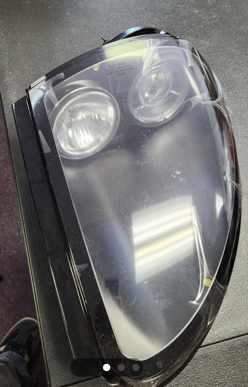 New 2001-2007 ASTON MARTIN V12 VANQUISH LEFT HEADLIGHT New 2001-2007 ASTON MARTIN V12 VANQUISH LEFT HEADLIGHT