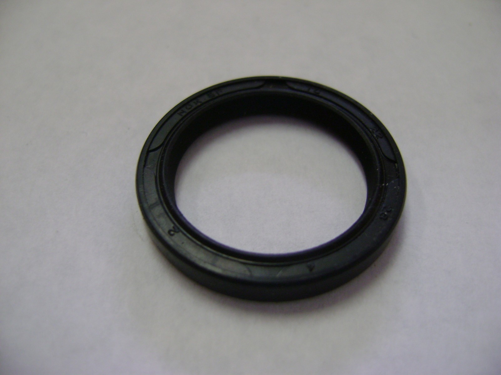 TC 22-28-4 22X28X4 METRIC OIL / DUST SHAFT SEAL TC 22-28-4 22X28X4 METRIC OIL / DUST SHAFT SEAL