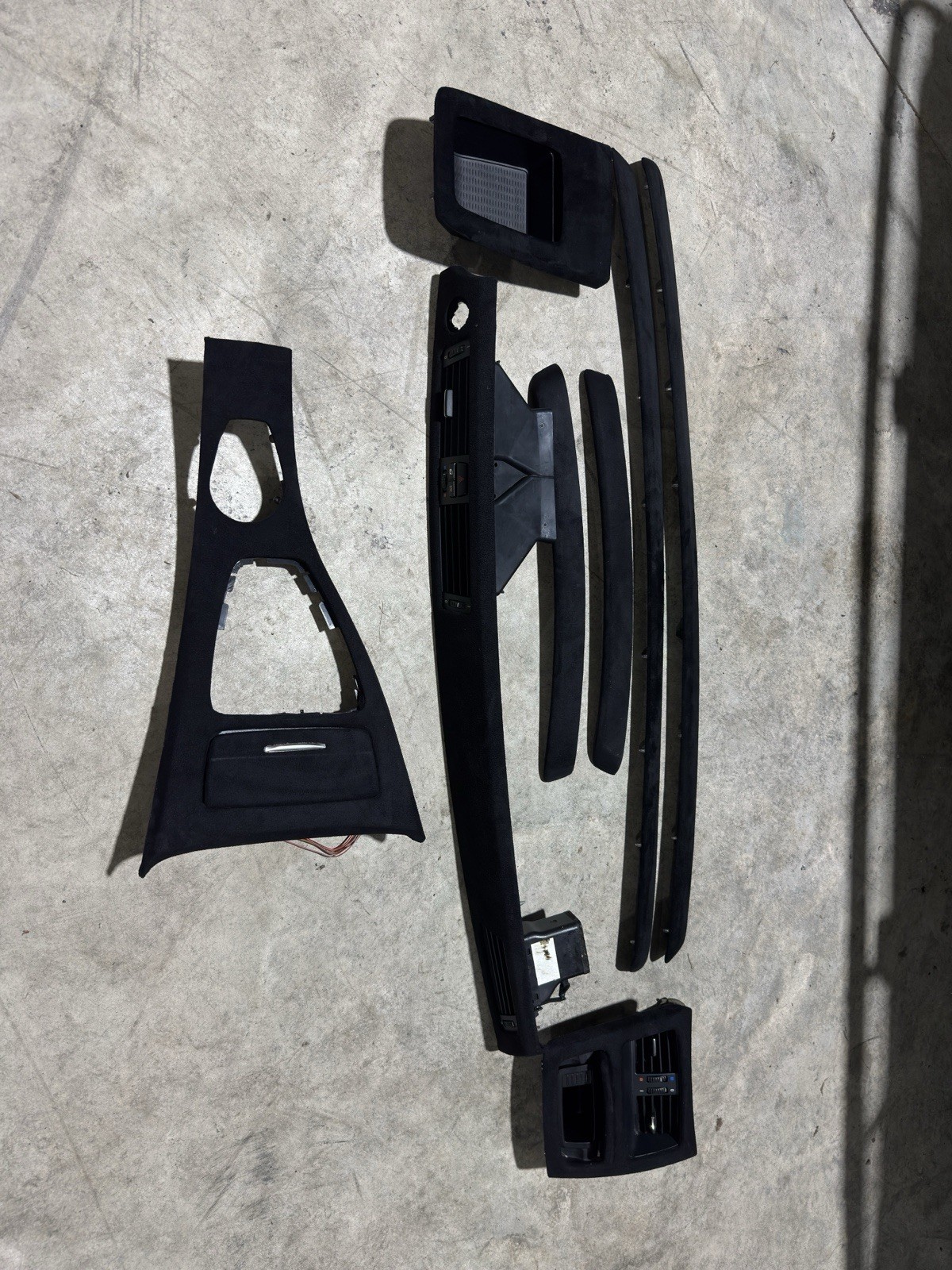 08-13 BMW E92 E93 M3 335i 328i Suede Wrapped OEM Full Interior Trim Set 08-13 BMW E92 E93 M3 335i 328i Suede Wrapped OEM Full Interior Trim Set