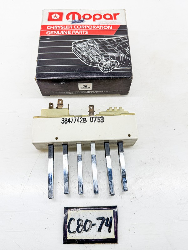 NOS 1980 - 1989 MOPAR DIPLOMAT IMPERIAL A/C PUSH BUTTON SWITCH 3847742 C80-74