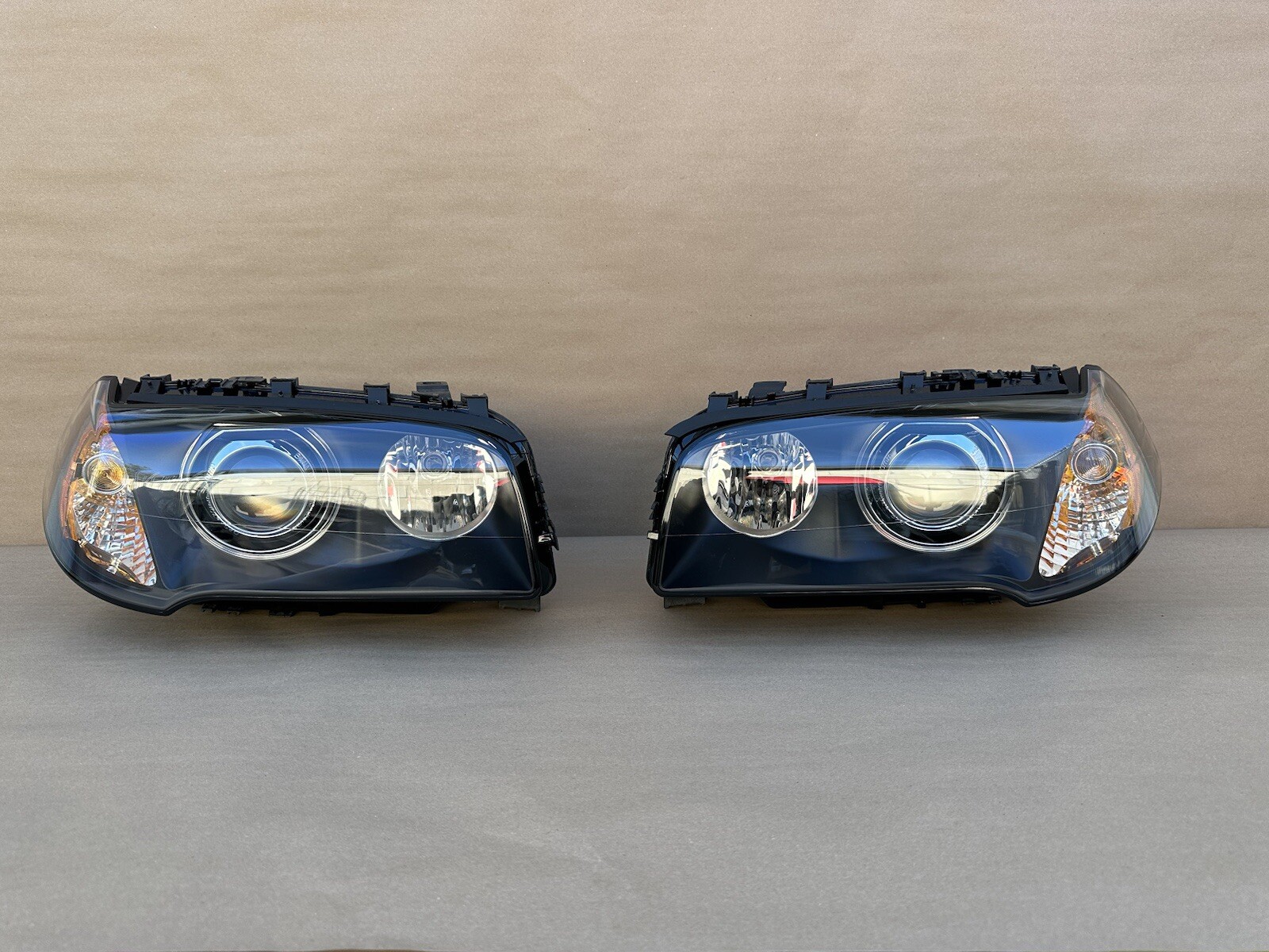 04-06 BMW E83 X3 AFS Dynamic Xenon HID Headlight Assembly, OEM Pair Left & right