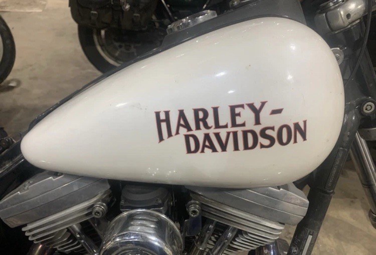 Harley Davidson AMF Fuel Tank Decal 61368-79 NOS OEM 1979 Genuine 1980 Low Rider Harley Davidson AMF Fuel Tank Decal 61368-79 NOS OEM 1979 Genuine 1980 Low Rider