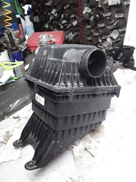 2015-2022 Chevrolet Colorado 2.5L Air Cleaner Air Filter Housing Box Assebly OEM