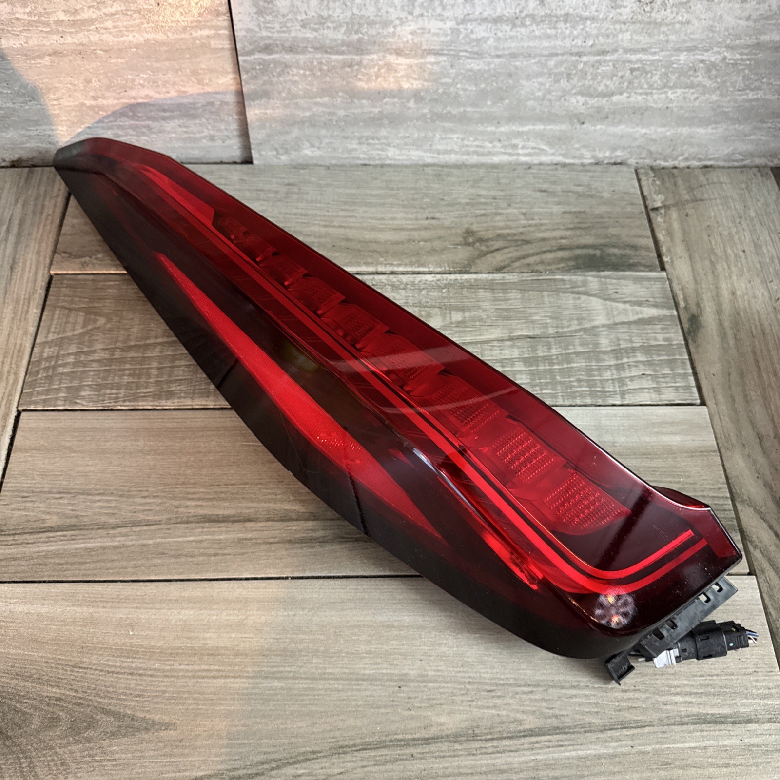 2019-2024 CADILLAC XT4 TAIL LIGHT ASSEMBLY OEM LH LEFT DRIVER SIDE LED 84522856 2019-2024 CADILLAC XT4 TAIL LIGHT ASSEMBLY OEM LH LEFT DRIVER SIDE LED 84522856