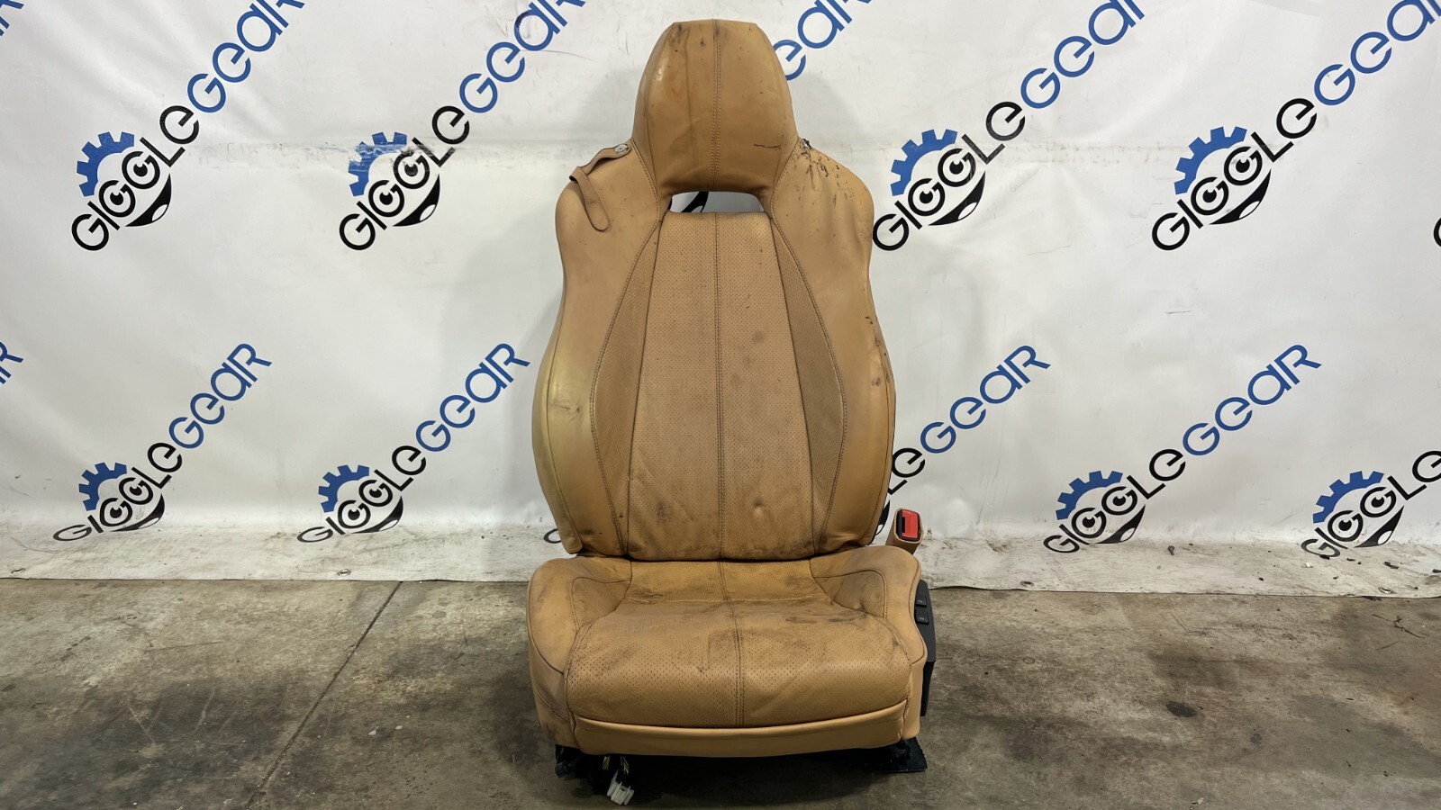 07-17 ASTON MARTIN VANTAGE FRONT BUCKET LEATHER RIGHT FRONT RH SEAT  OEM