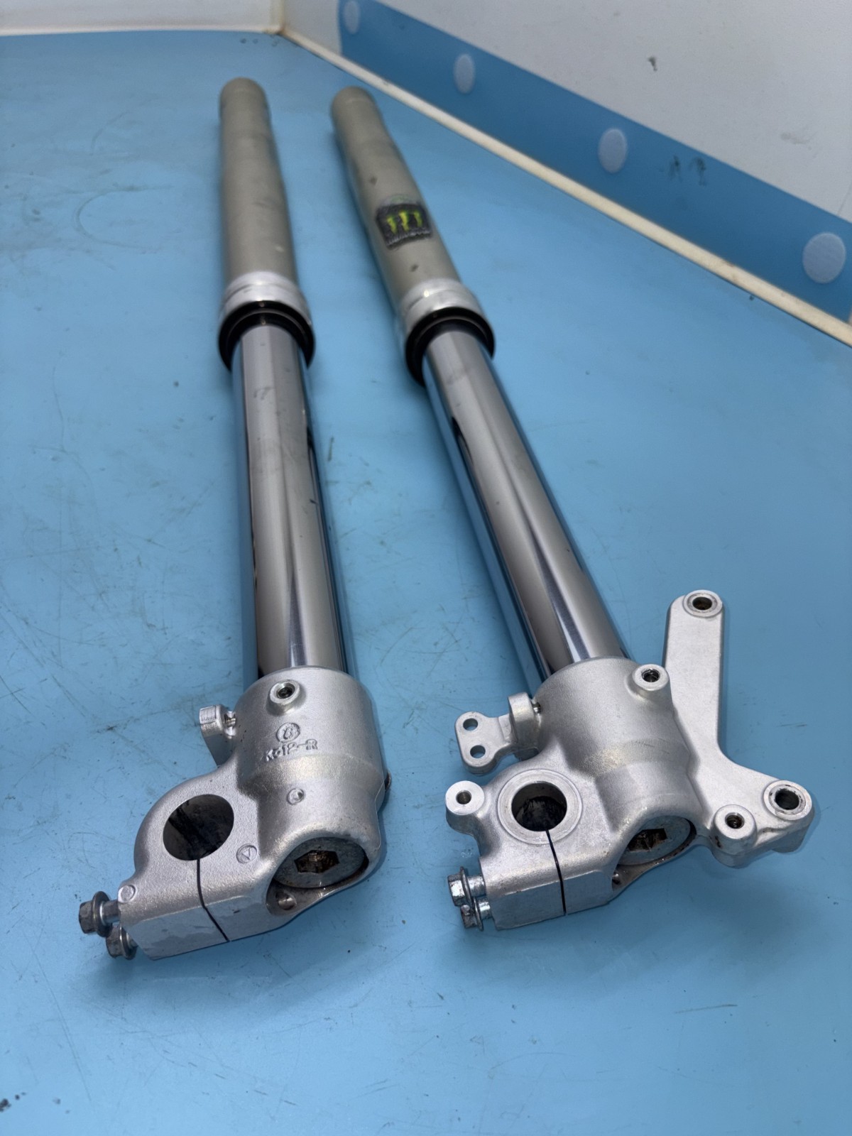 1998 97-98 KX250 KX125 OEM FRONT SUSPENSION SHOCKS FORKS DAMPER