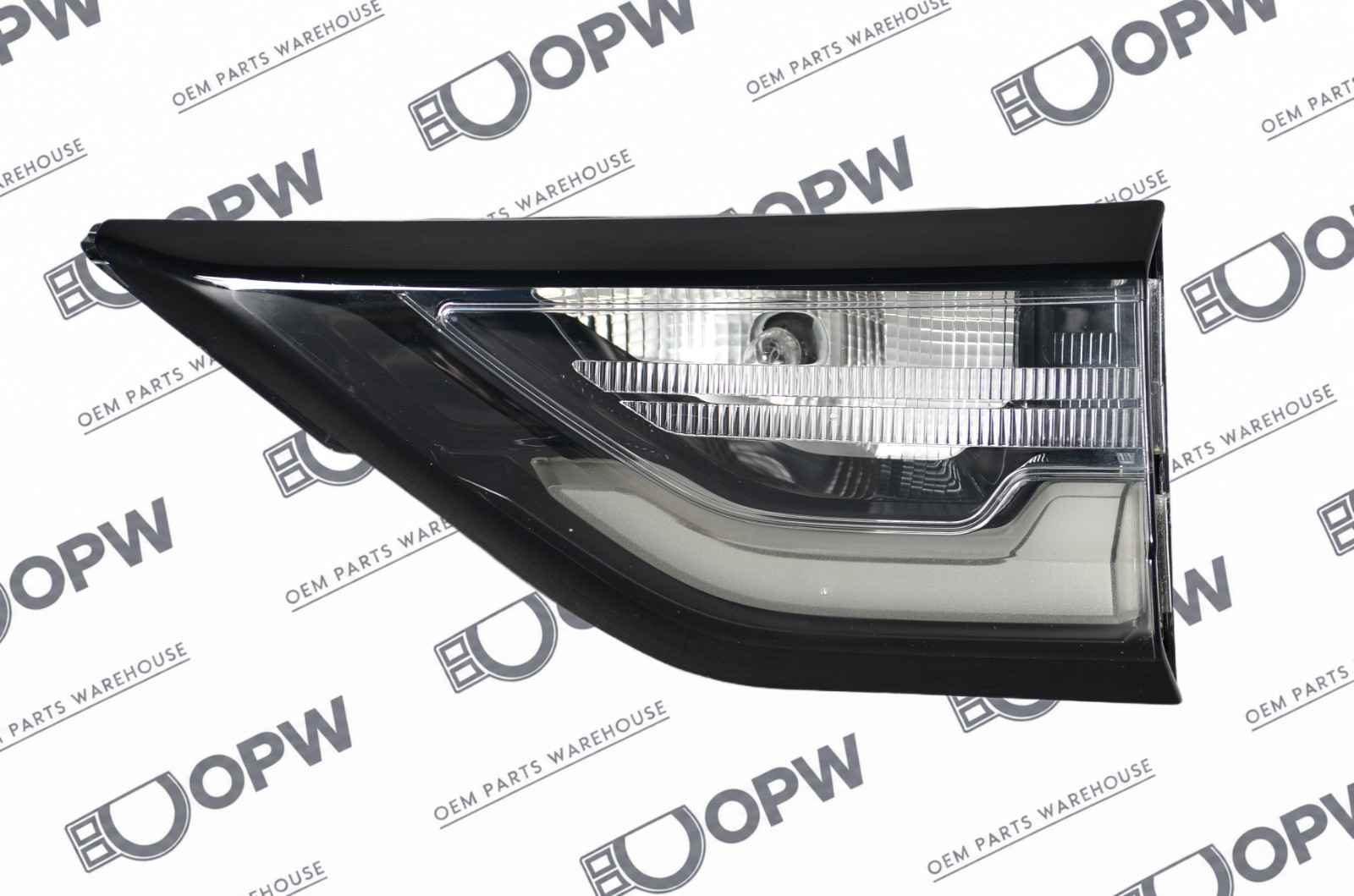 Perfect 2018-2021 Chevy Traverse RS Inner LED Taillight w/ Redline Right RH OEM Perfect 2018-2021 Chevy Traverse RS Inner LED Taillight w/ Redline Right RH OEM