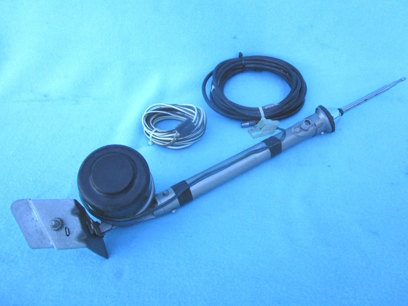 1966-67 Pontiac GTO Lemans Power Antenna - Serviced - Complete Wiring & Cable 1966-67 Pontiac GTO Lemans Power Antenna - Serviced - Complete Wiring & Cable