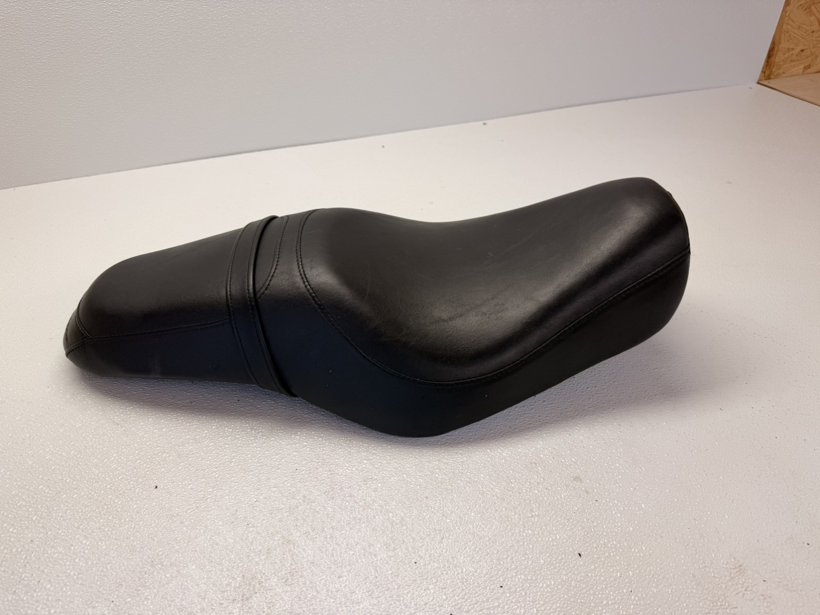 OEM 2007-2015 HARLEY DAVIDSON SPORTSTER BLACK 2 UP LOW PROFILE SEAT 51530-07