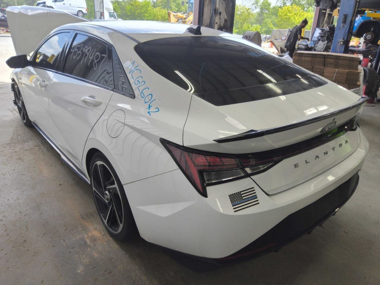 (LOCAL PICKUP ONLY) Roof Glass Only Fits 17-25 ELANTRA 805596