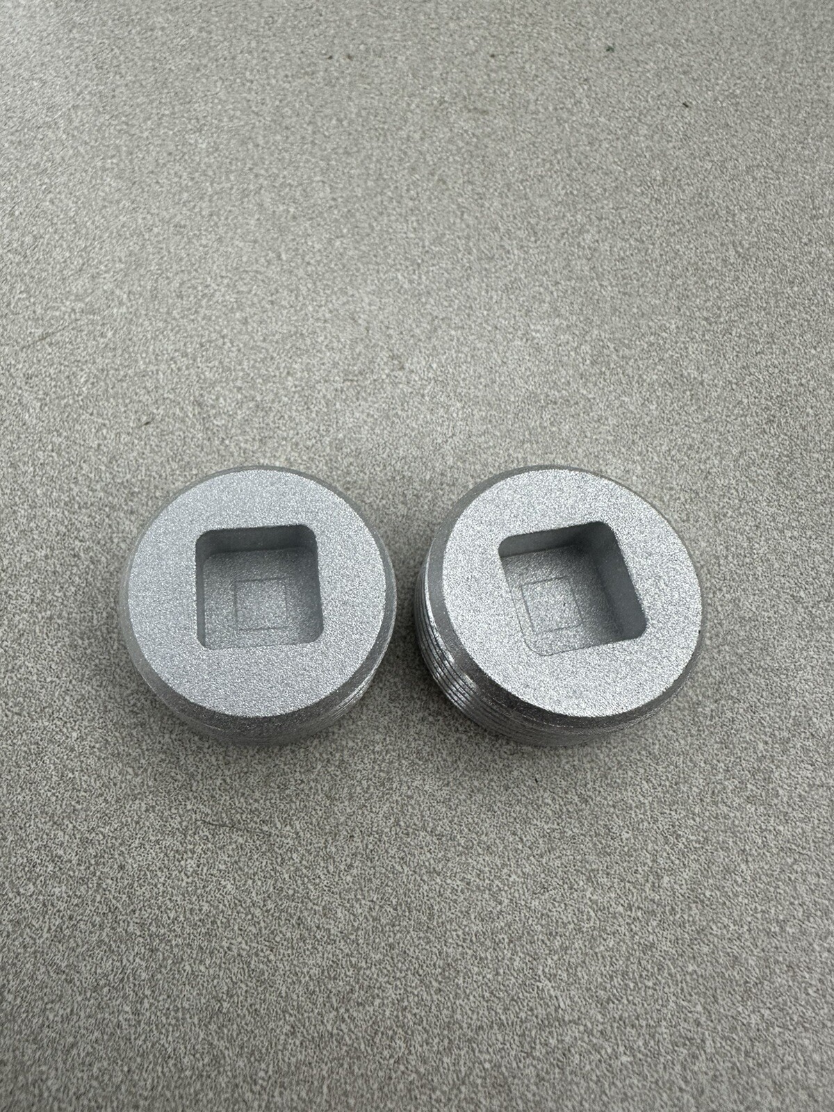 1965-72 CHEVY 396 427 454 CYLINDER HEAD PLUGS 1-1/4 NEW GM NOS ALUMINUM PAIR