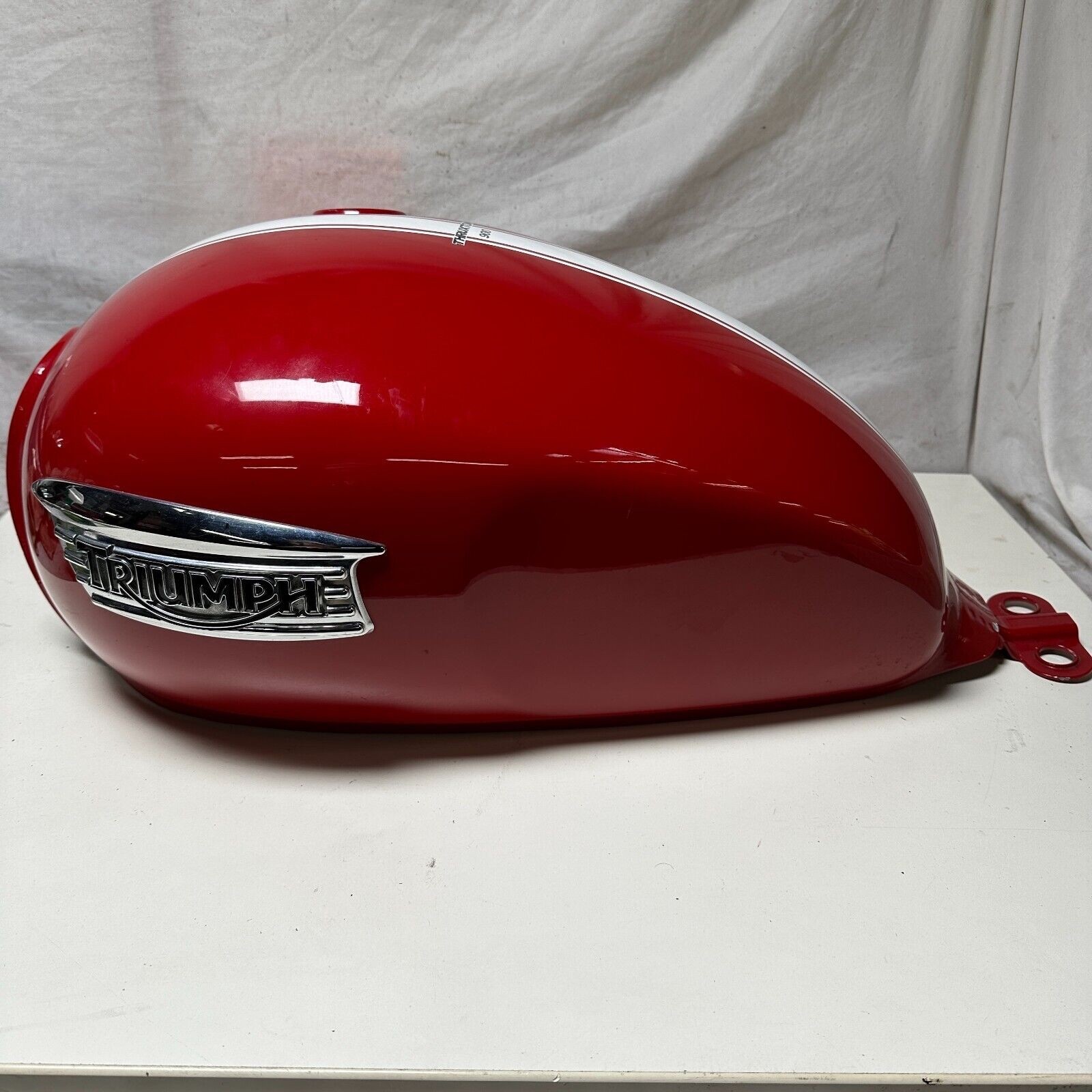 09 - 16 OEM Triumph Thruxton 900 Gas Tank 09 - 16 OEM Triumph Thruxton 900 Gas Tank