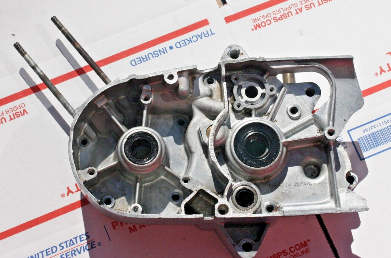 1963-64 SUZUKI M12 50cc OEM ENGINE CASE W/VIN # M10-305976 1963-64 SUZUKI M12 50cc OEM ENGINE CASE W/VIN # M10-305976