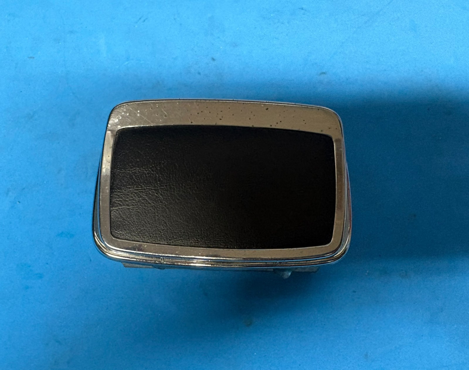 USED ORIGINAL BMW BLACK/CHROME ASHTRAY 2002 Behr AC console and early rear side