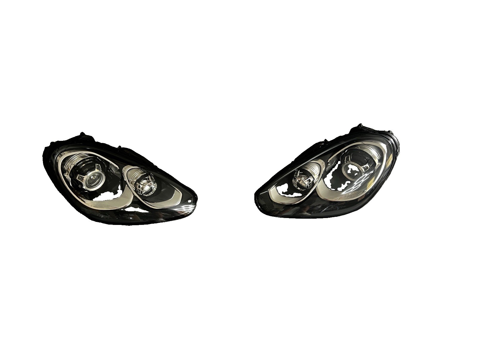 2015-2018 Porsche Cayenne OEM HELLA Bi-Xenon HID Headlights Pair Complete