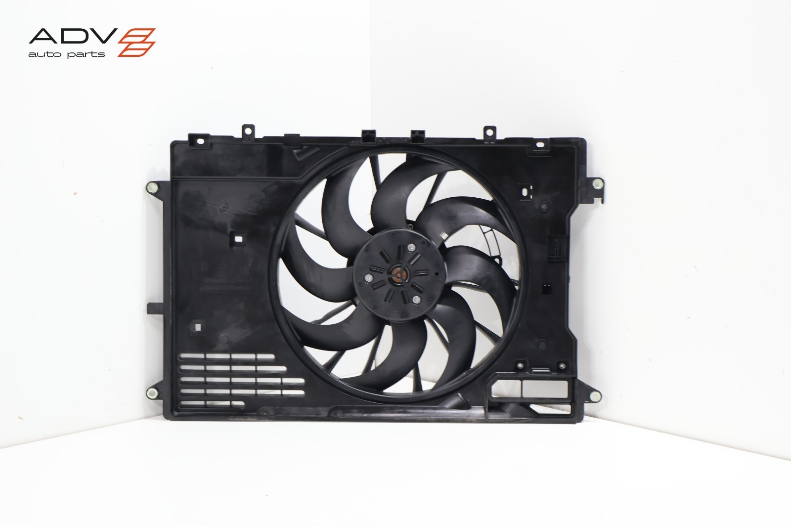2021 - 2025 MAZDA 3 2.5L ENGINE RADIATOR COOLING FAN SHROUD W/ MOTOR OEM
