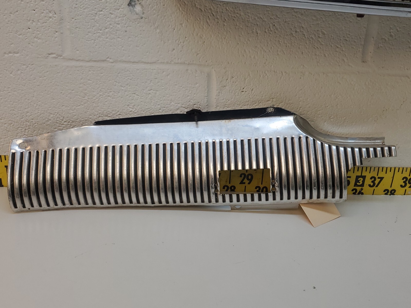 Used 1957-58 Oldsmobile LH Upper Dash Trim With AC vent (888)