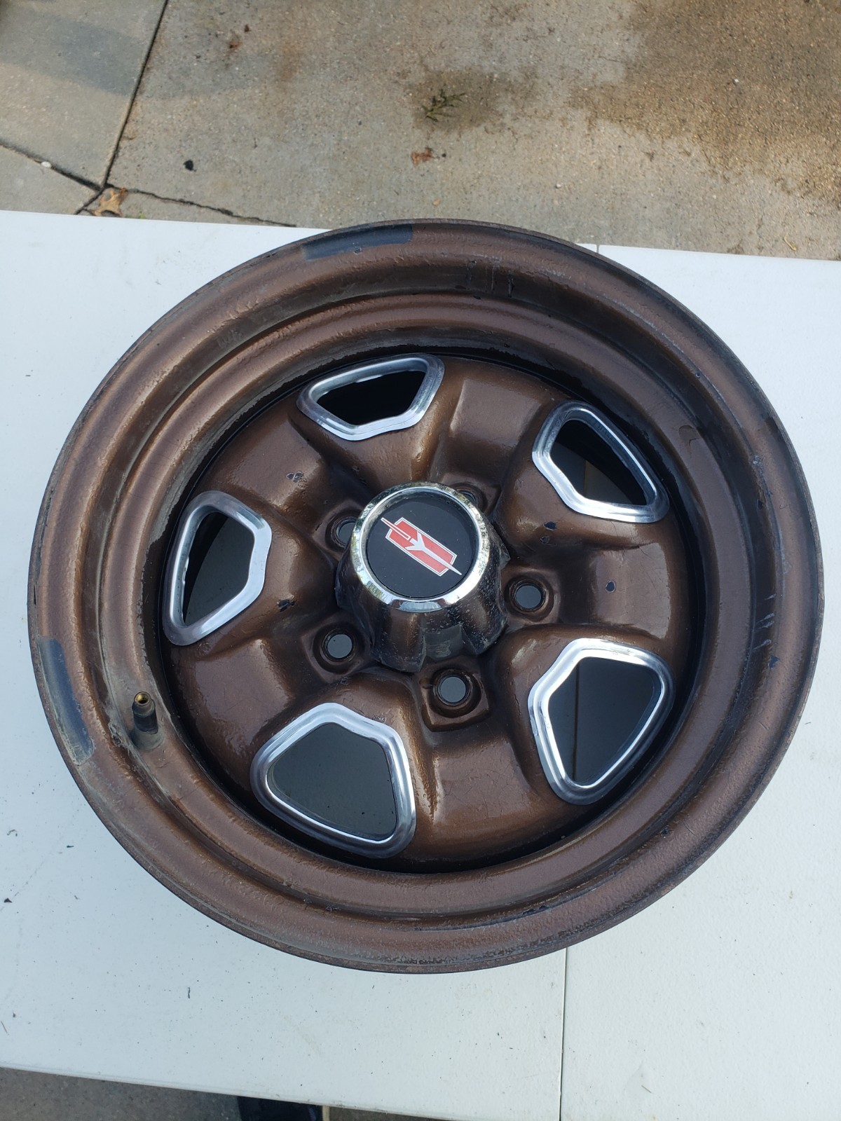 Oldsmobile Cutlass Rally Wheel 14x7 W/Bolt-On Center Cap Oldsmobile Cutlass Rally Wheel 14x7 W/Bolt-On Center Cap