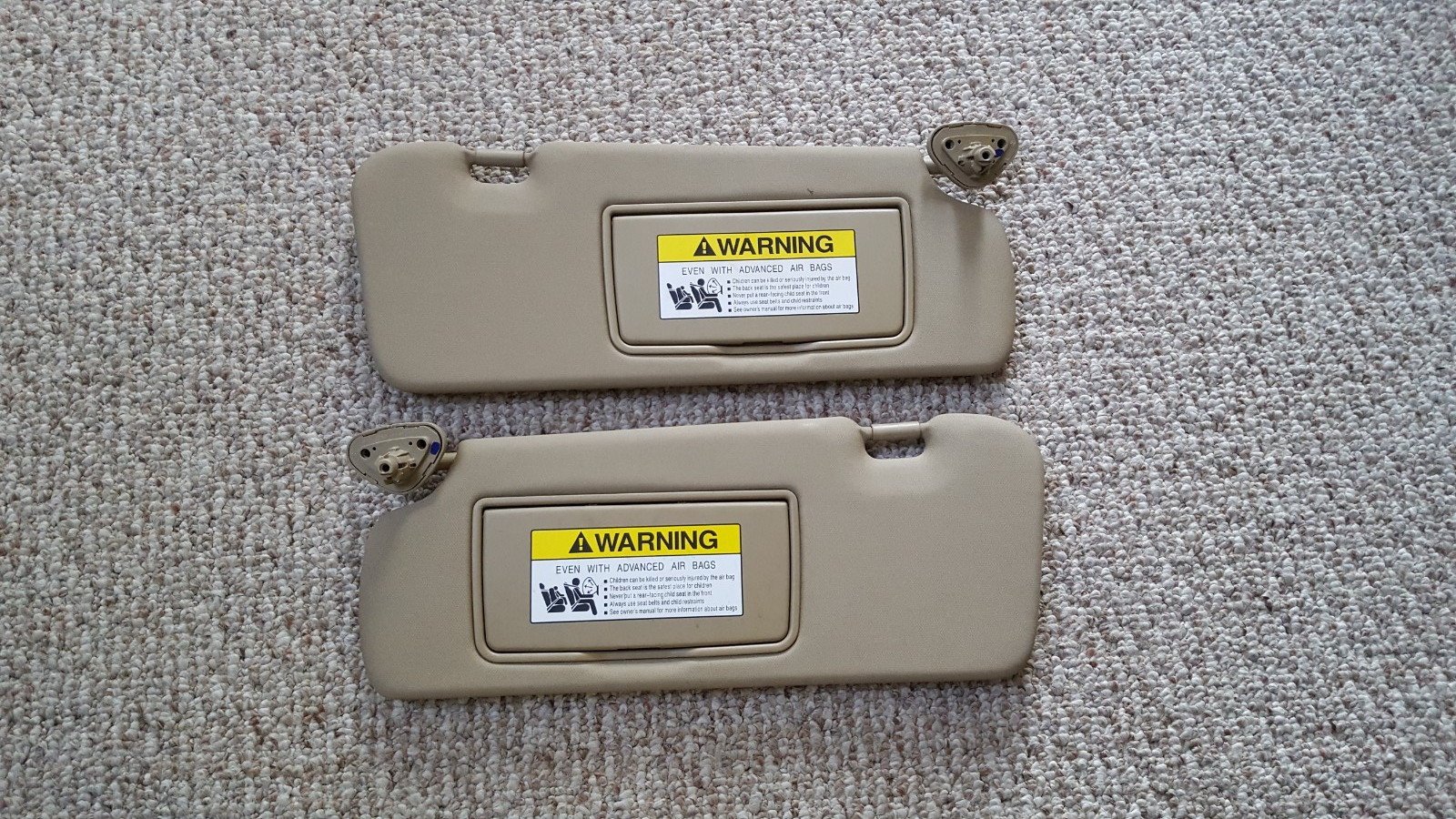 07-11 Honda CR-V CRV Sunvisor Sun Visor Shade Sunshade Tan Beige Set Non-Lighted 07-11 Honda CR-V CRV Sunvisor Sun Visor Shade Sunshade Tan Beige Set Non-Lighted