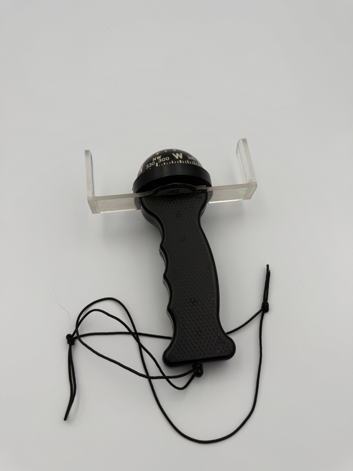 Davis Instruments Hand Bearing Compass With String On The End Illuminated Davis Instruments Hand Bearing Compass With String On The End Illuminated