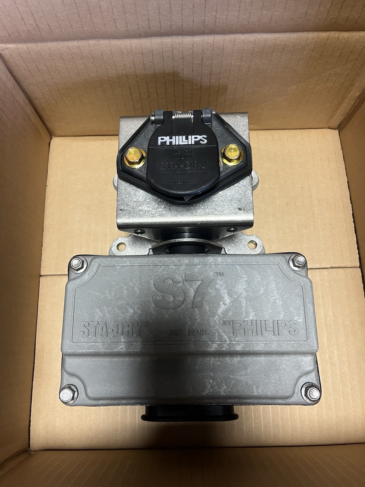 Phillips STA-DRY Nosebox Without Circuit Breaker 16-9510 Phillips STA-DRY Nosebox Without Circuit Breaker 16-9510