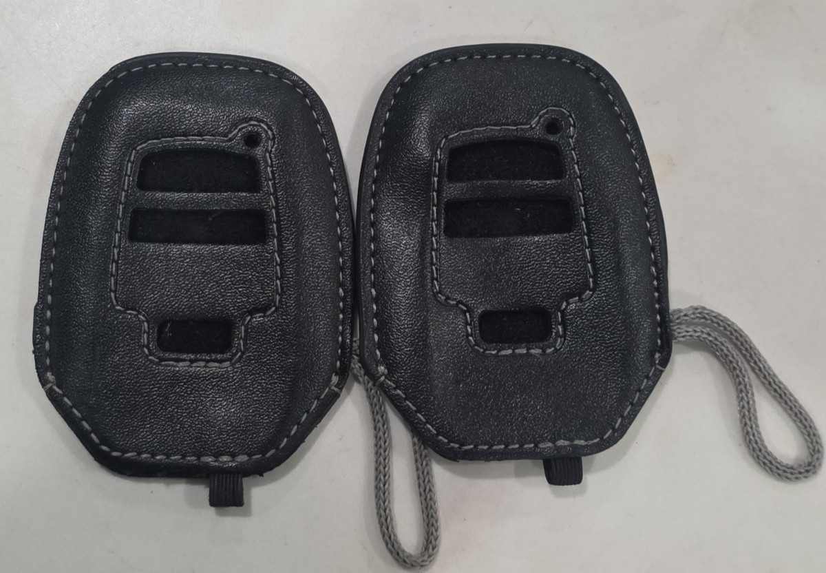 2024-2026 Toyota Land Cruiser Leather Key Gloves | Genuine Toyota Accessory 2024-2026 Toyota Land Cruiser Leather Key Gloves | Genuine Toyota Accessory