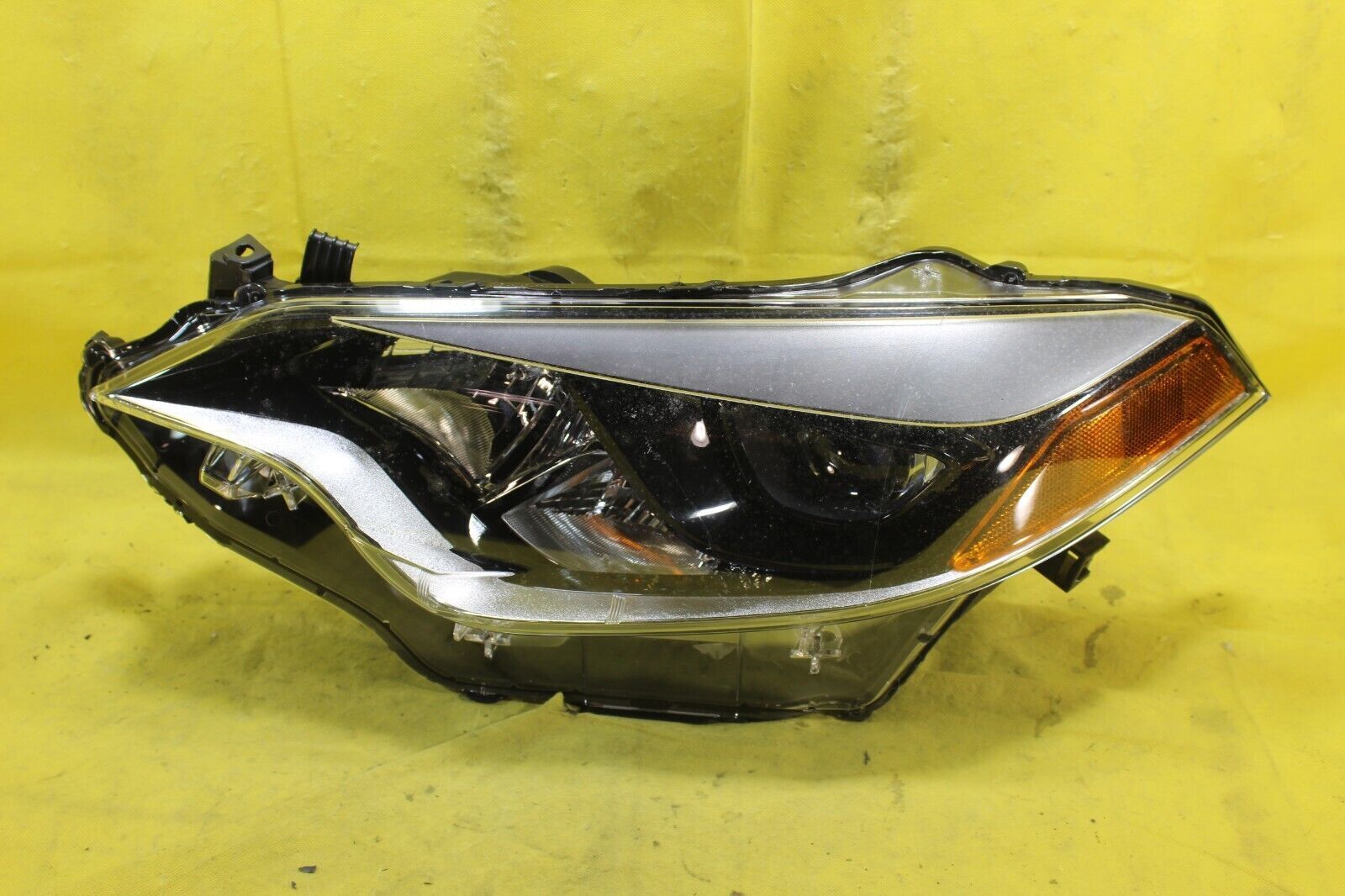 📱 OEM 2014 2015 2016 Toyota Corolla Left Driver Headlight # 3 tab damaged