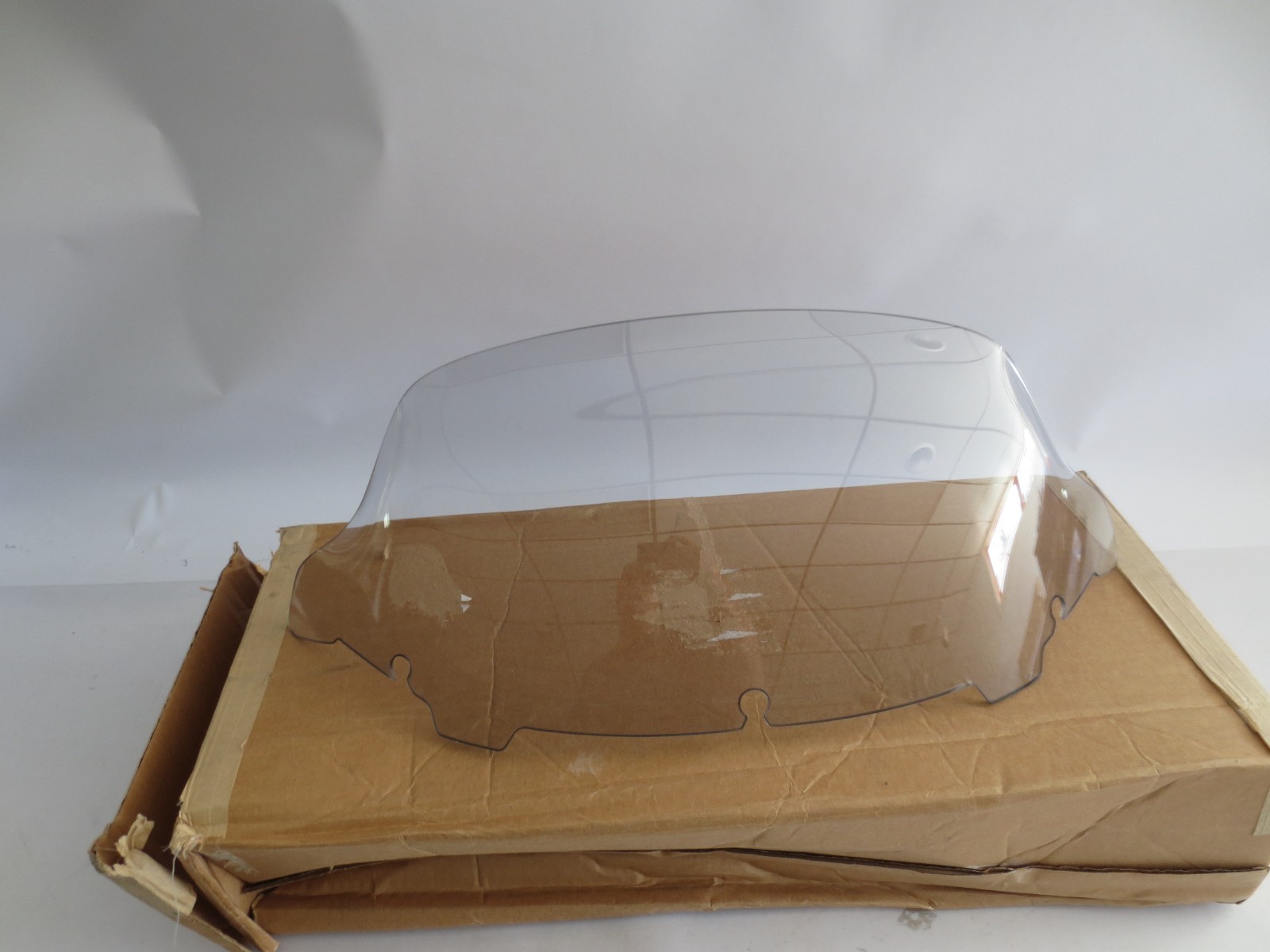 NEW Genuine Harley-Davidson OEM 18-21 CVO LT Smoke Windshield 57400372 NEW Genuine Harley-Davidson OEM 18-21 CVO LT Smoke Windshield 57400372