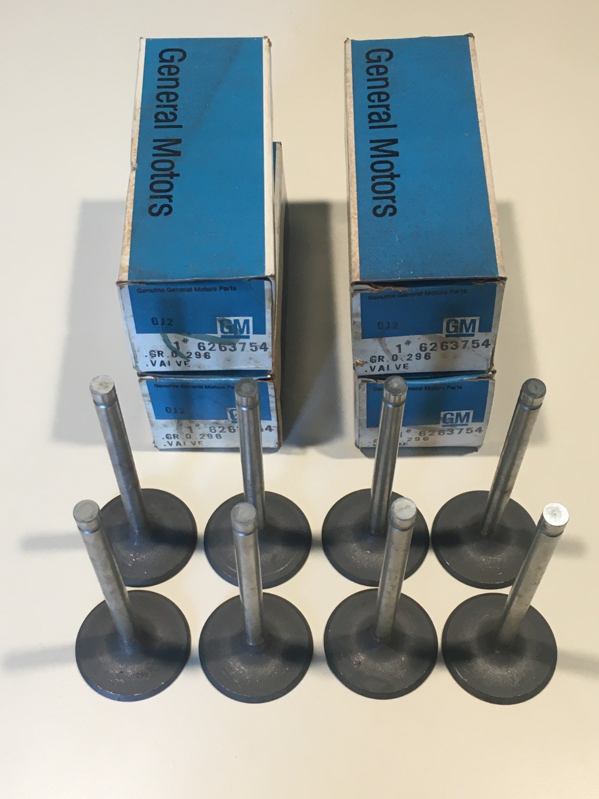 1965-1974 Chevrolet Corvette Big Block V8 Lot of 8 Intake Valves 6263754 NOS GM 1965-1974 Chevrolet Corvette Big Block V8 Lot of 8 Intake Valves 6263754 NOS GM