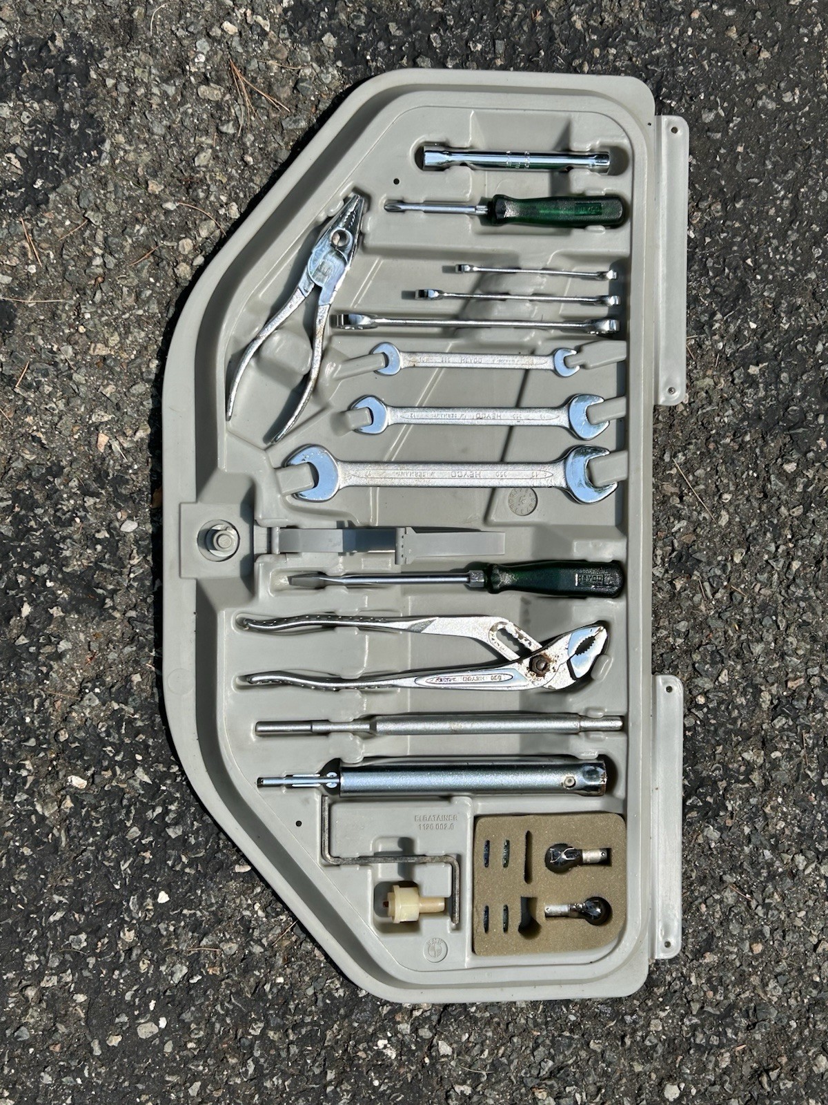 BMW E28 Big Tool Kit Complete BMW E28 Big Tool Kit Complete