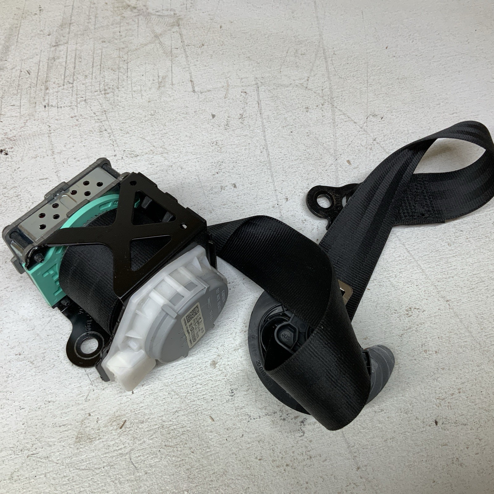 11-18 Porsche Cayenne 958 Rear Right Passenger Seat Belt Retractor OEM