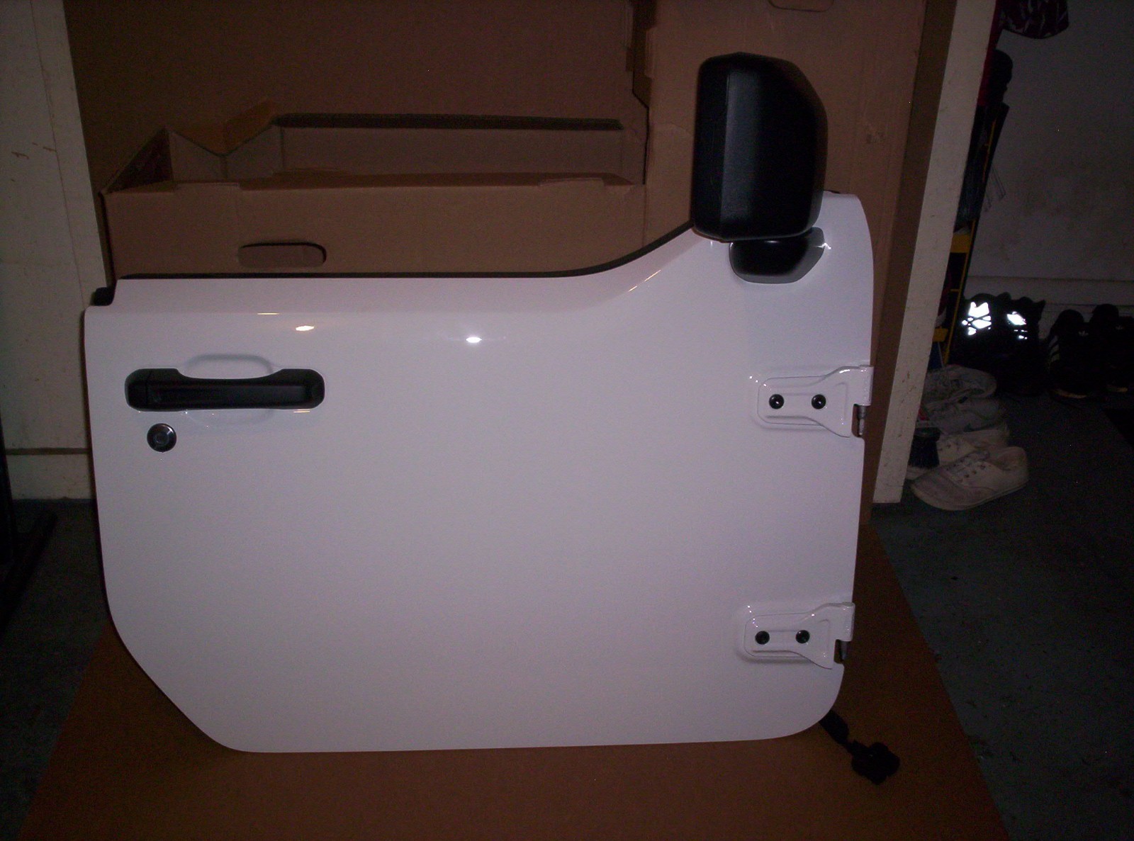 NEW IN BOX 21-25 Jeep Wrangler White JL JLU JT OEM Front Half RH Door Passenger NEW IN BOX 21-25 Jeep Wrangler White JL JLU JT OEM Front Half RH Door Passenger