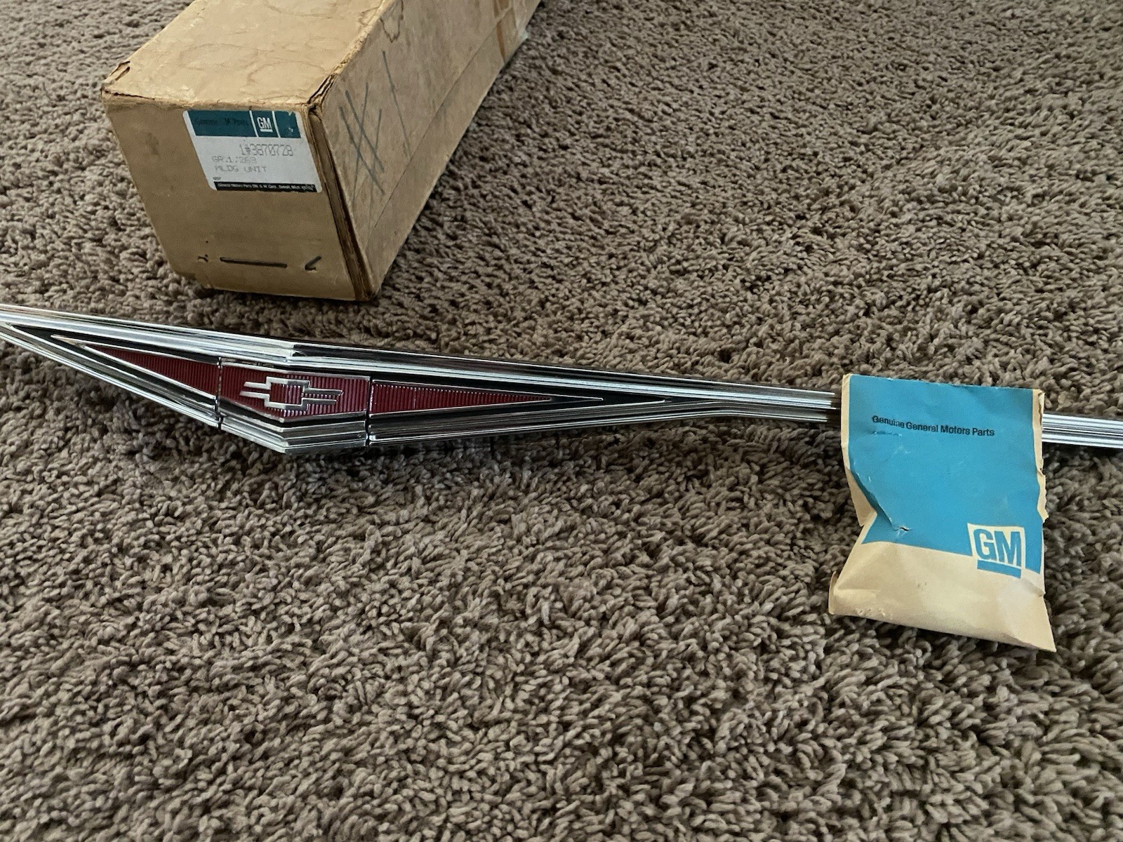 NOS 1965 Corvair Front Grille Bar Part 3870728 NOS 1965 Corvair Front Grille Bar Part 3870728