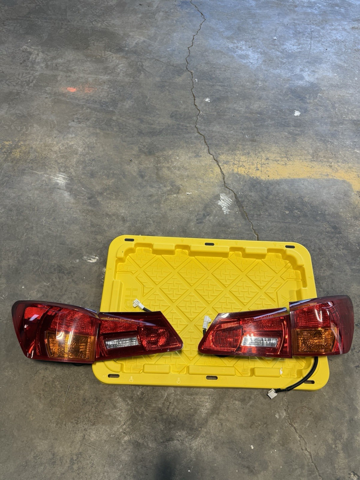 06-10 Lexus IS250 IS350 Driver & Passenger side Taillight Lamp Assembly 4pcs OEM 06-10 Lexus IS250 IS350 Driver & Passenger side Taillight Lamp Assembly 4pcs OEM