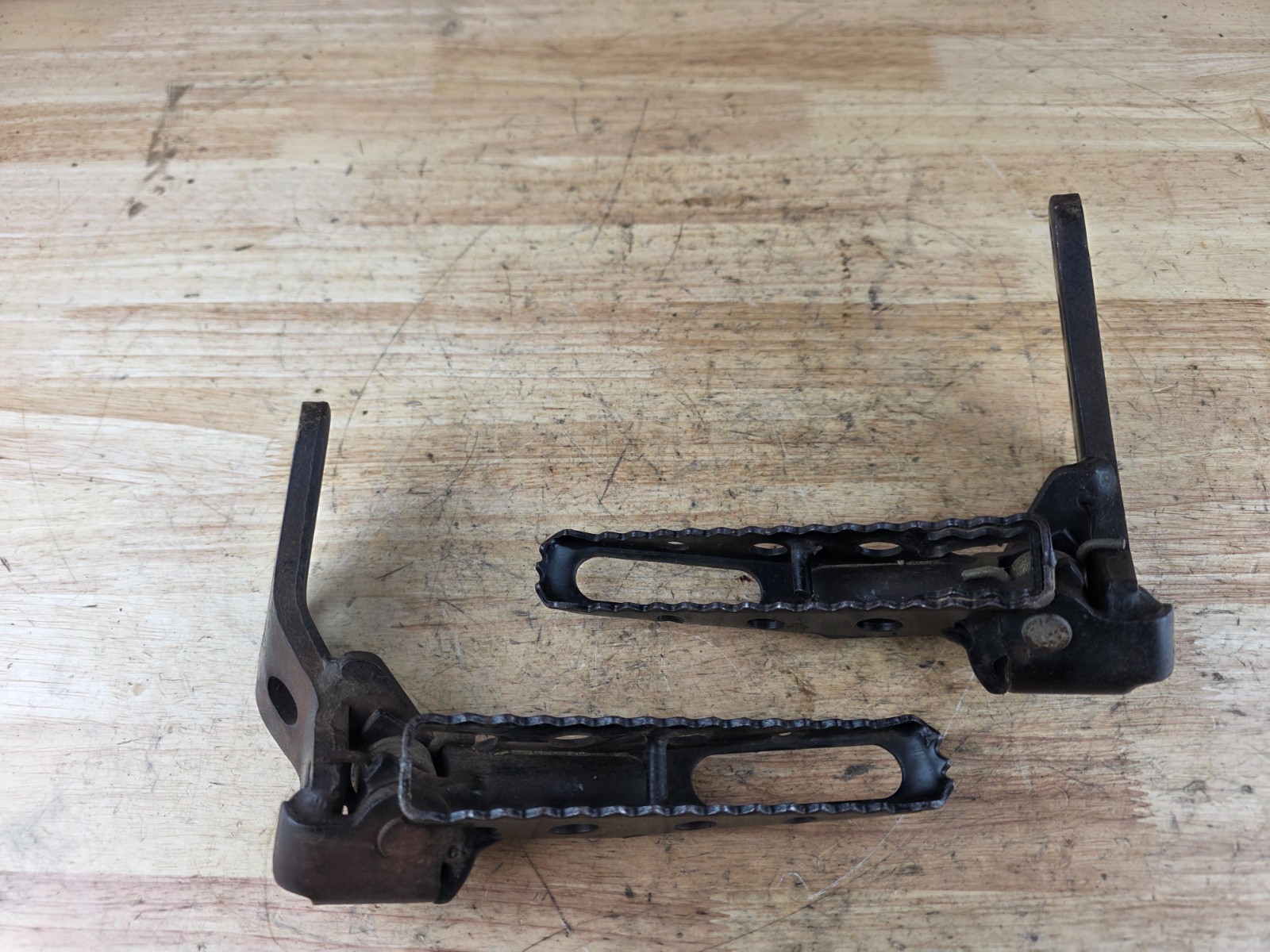 1987 87 ATC200X HONDA OEM FOOT PEGS LEFT RIGHT FOOTPEGS 1986 86 ATC 200X 1987 87 ATC200X HONDA OEM FOOT PEGS LEFT RIGHT FOOTPEGS 1986 86 ATC 200X
