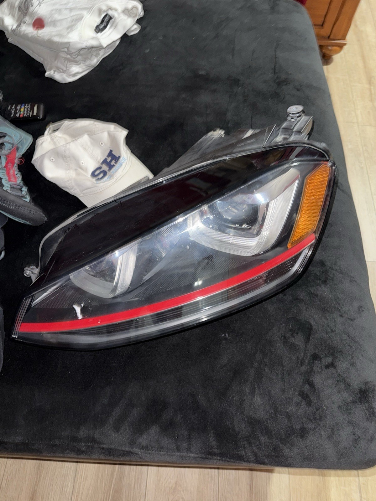 2015-2017 VOLKSWAGEN GOLF GTI OEM LEFT LH DRIVER XENON HID HEADLIGHT OEM USED 2015-2017 VOLKSWAGEN GOLF GTI OEM LEFT LH DRIVER XENON HID HEADLIGHT OEM USED