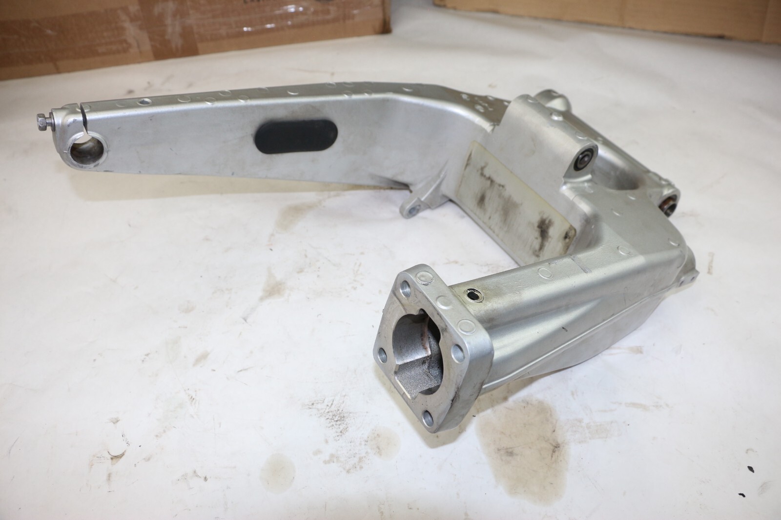2006 - 2012 YAMAHA FJR1300 A ABS Rear SWINGARM Back suspension arm Straight 2006 - 2012 YAMAHA FJR1300 A ABS Rear SWINGARM Back suspension arm Straight