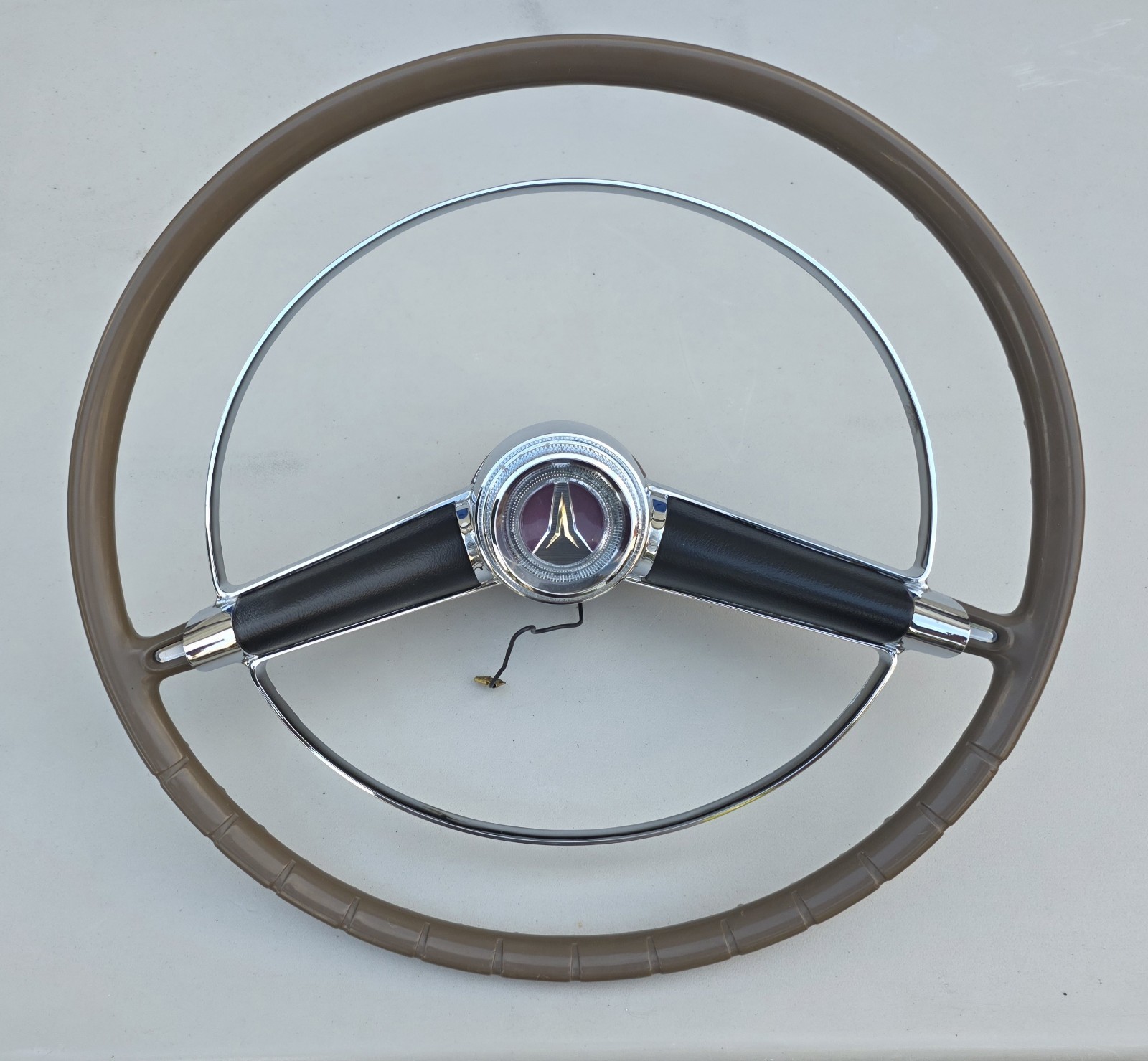 Mopar PLYMOUTH Sport Fury 1963 Steering Wheel w/ Horn Ring Beige 2204103 NICE