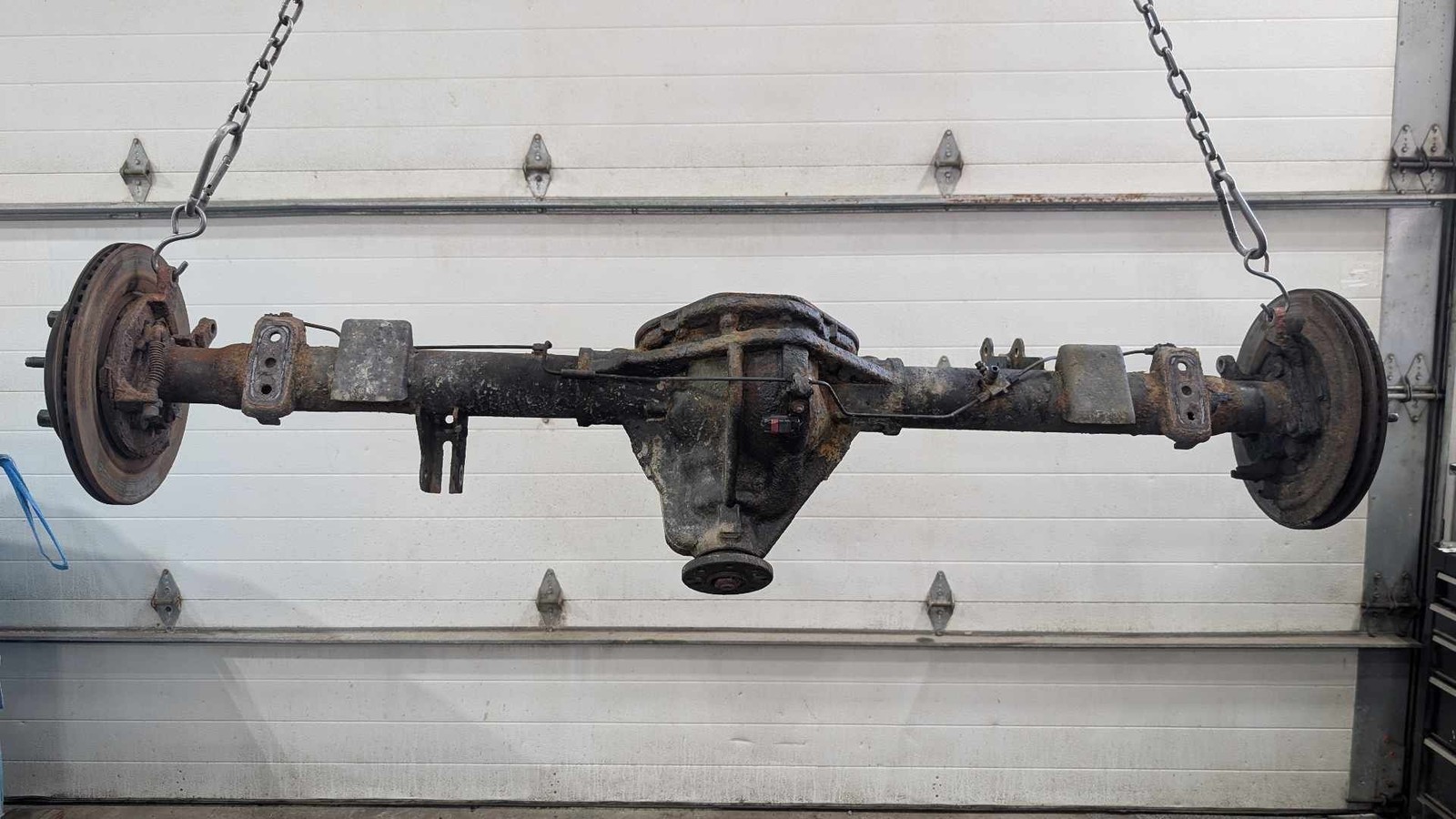 2006-2008 Dodge Ram 1500 4x4 3.92 Ratio Rear Axle Assy Clean Unit 87K 2006-2008 Dodge Ram 1500 4x4 3.92 Ratio Rear Axle Assy Clean Unit 87K